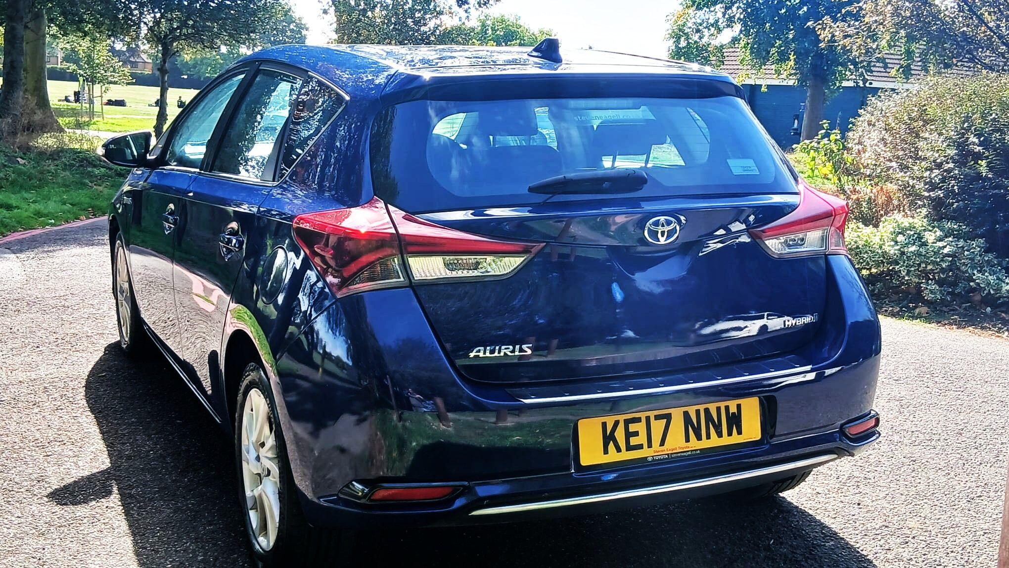 Toyota Auris view 5
