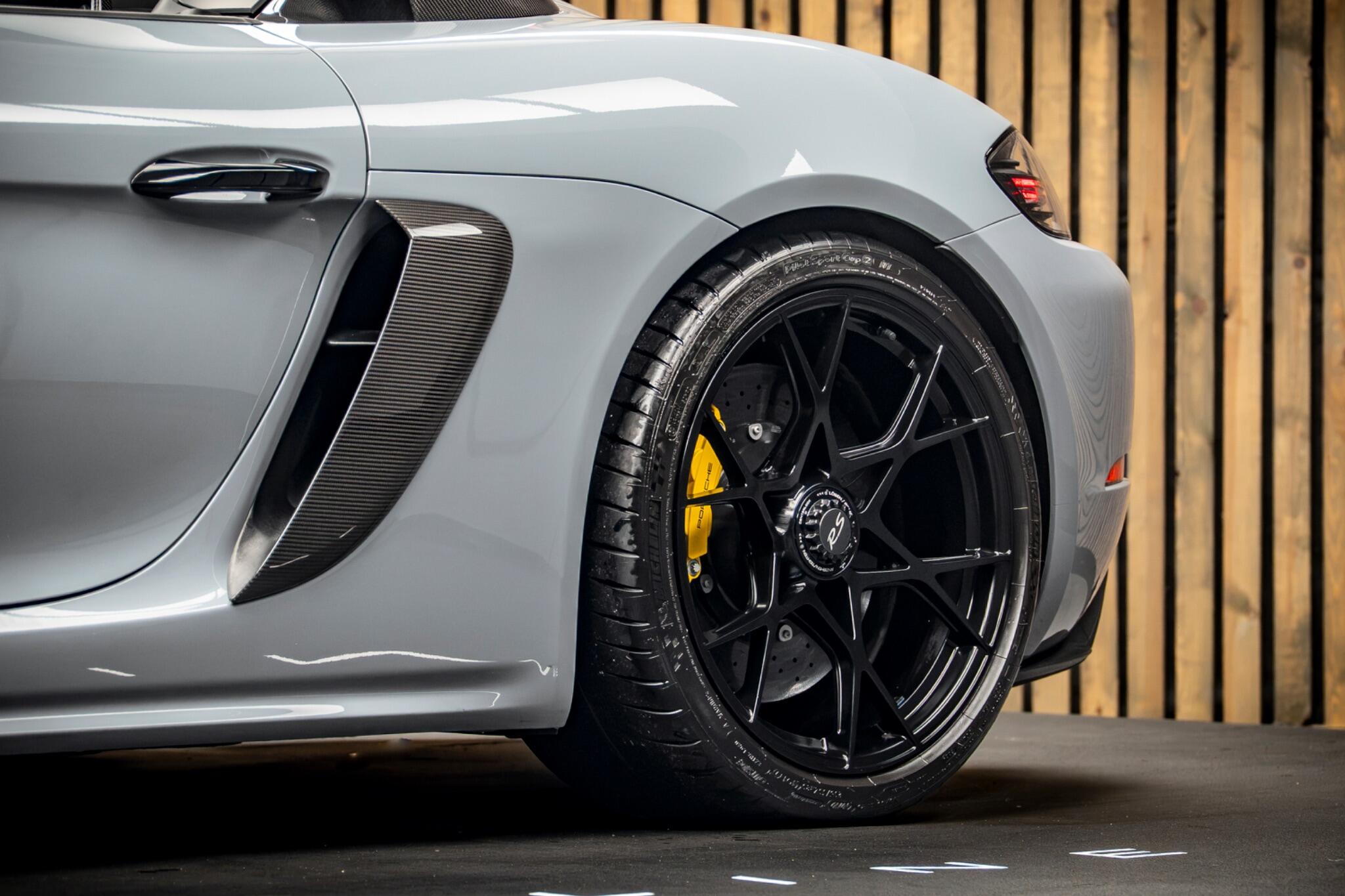 Porsche 718 Spyder view 17