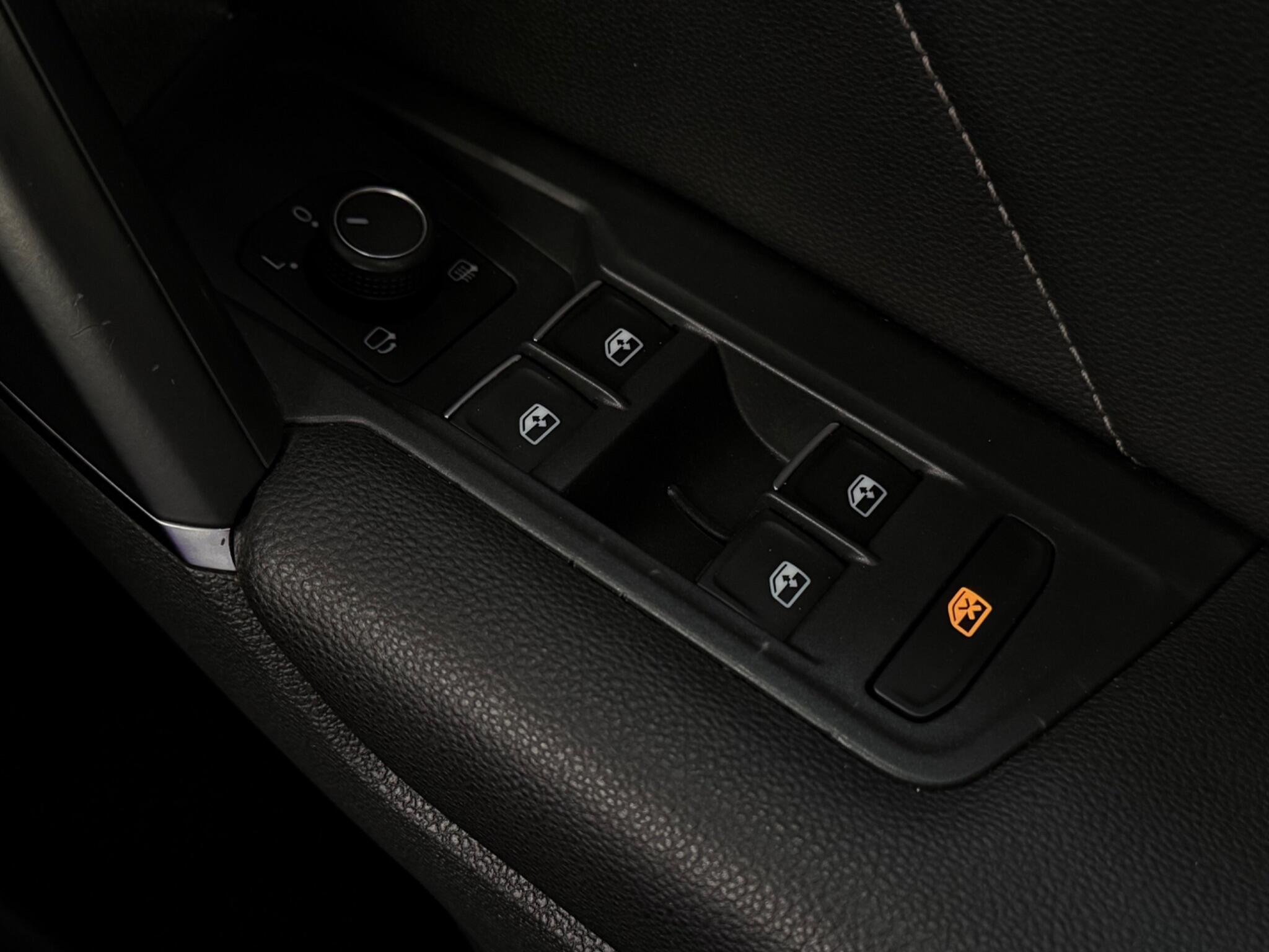 Volkswagen Tiguan view 20