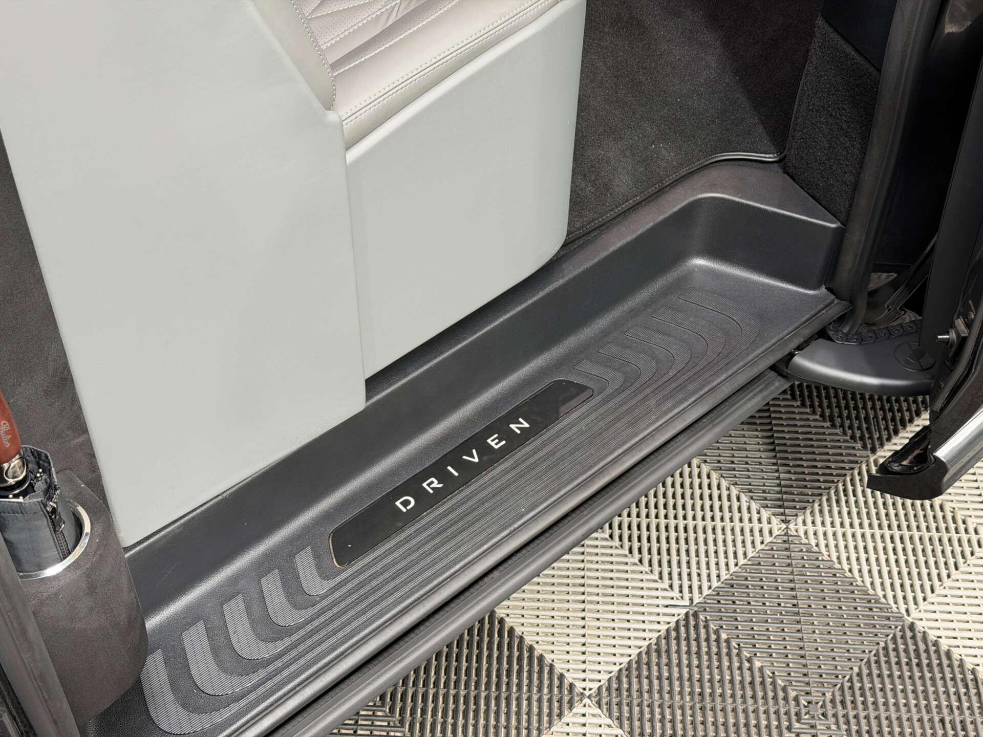 Mercedes-Benz V Class view 26