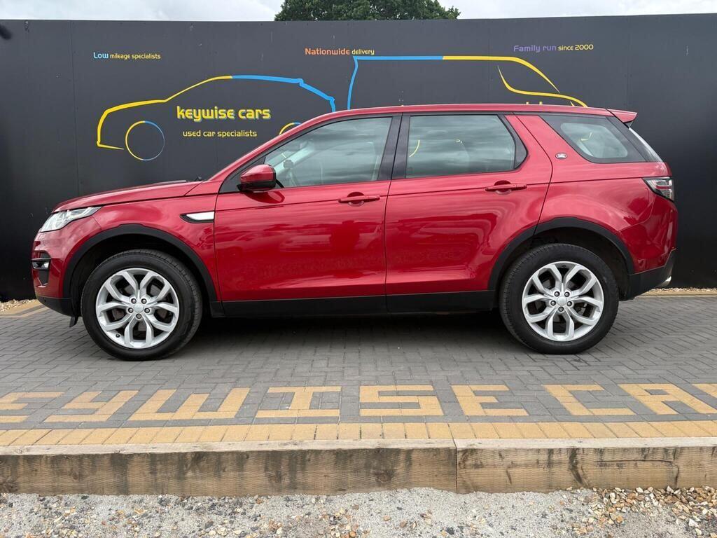 Land Rover Discovery Sport view 2