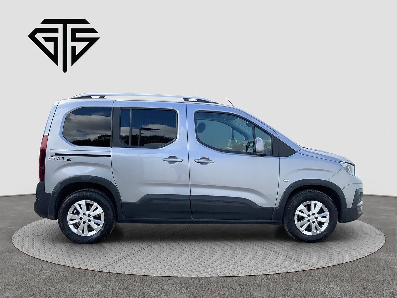 Peugeot Rifter view 2