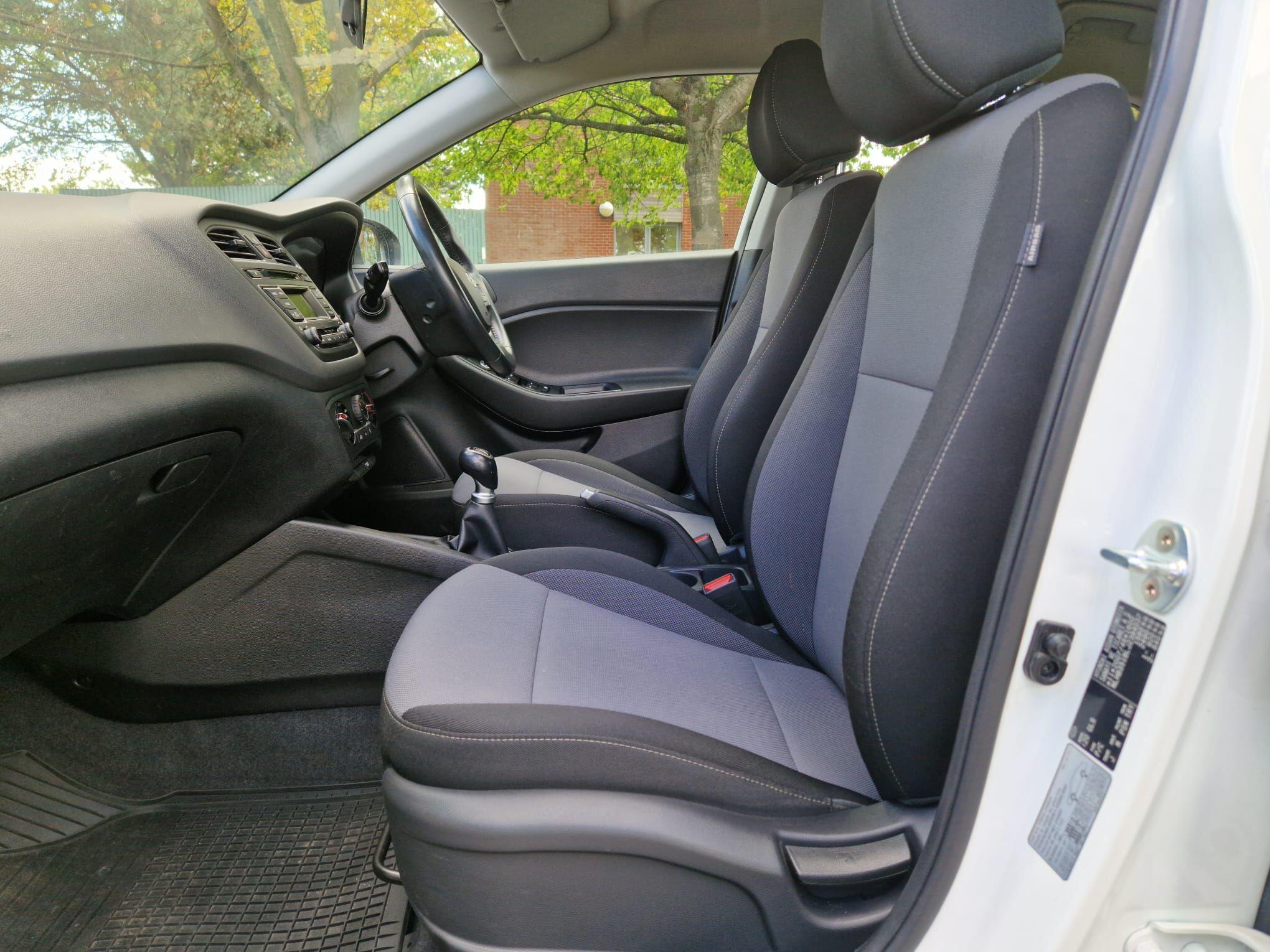 Hyundai I20 view 18