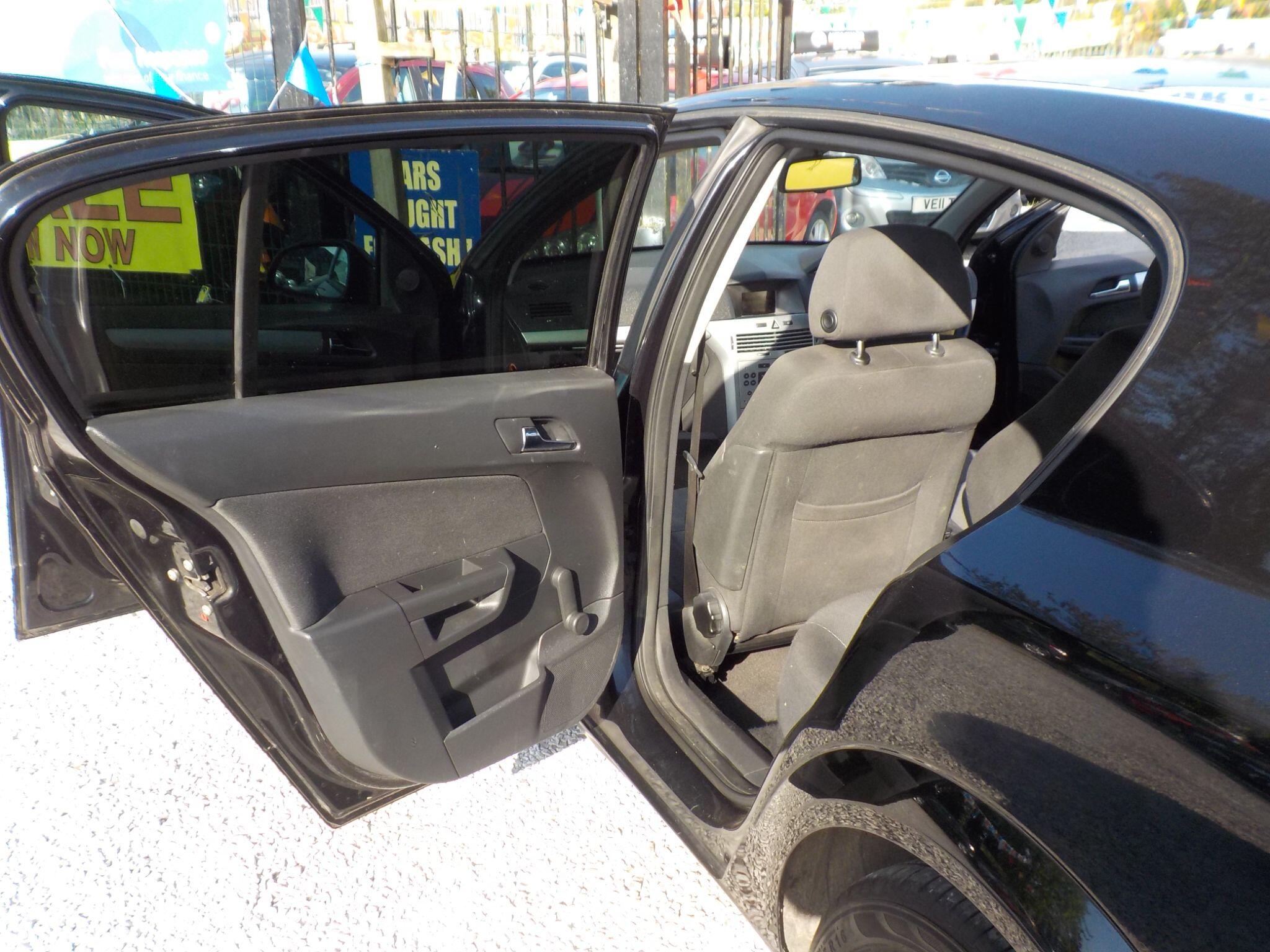 Vauxhall Astra 1.4i 16v Active 5dr