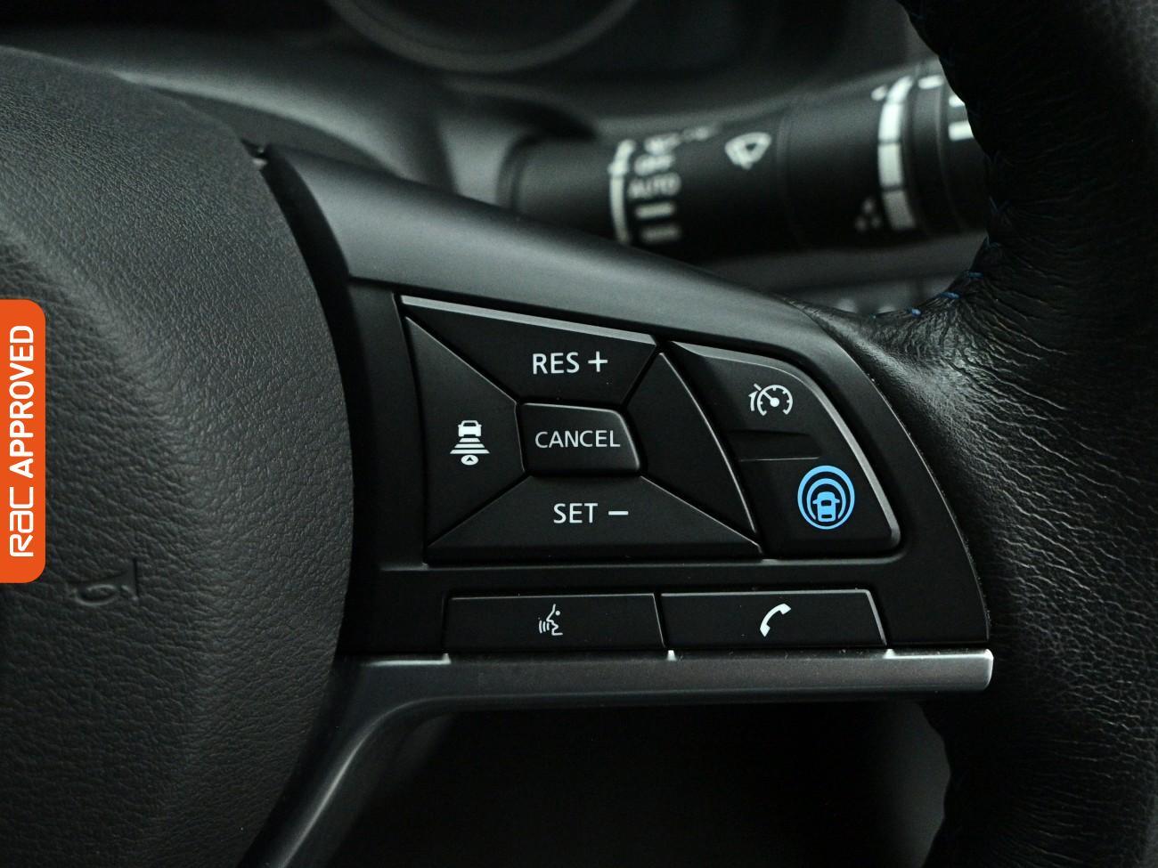 Nissan Leaf view 23
