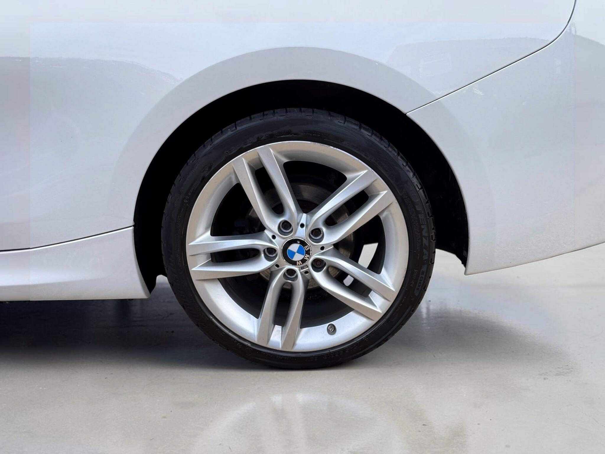 BMW 2 Series view 29
