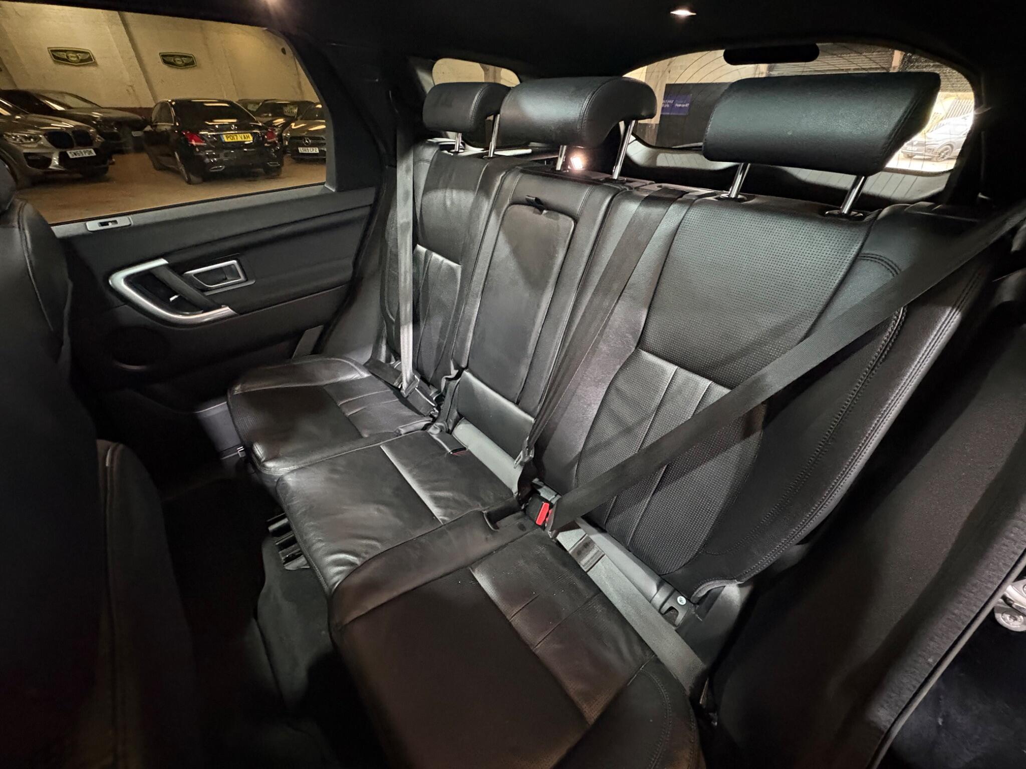 Land Rover Discovery Sport view 63