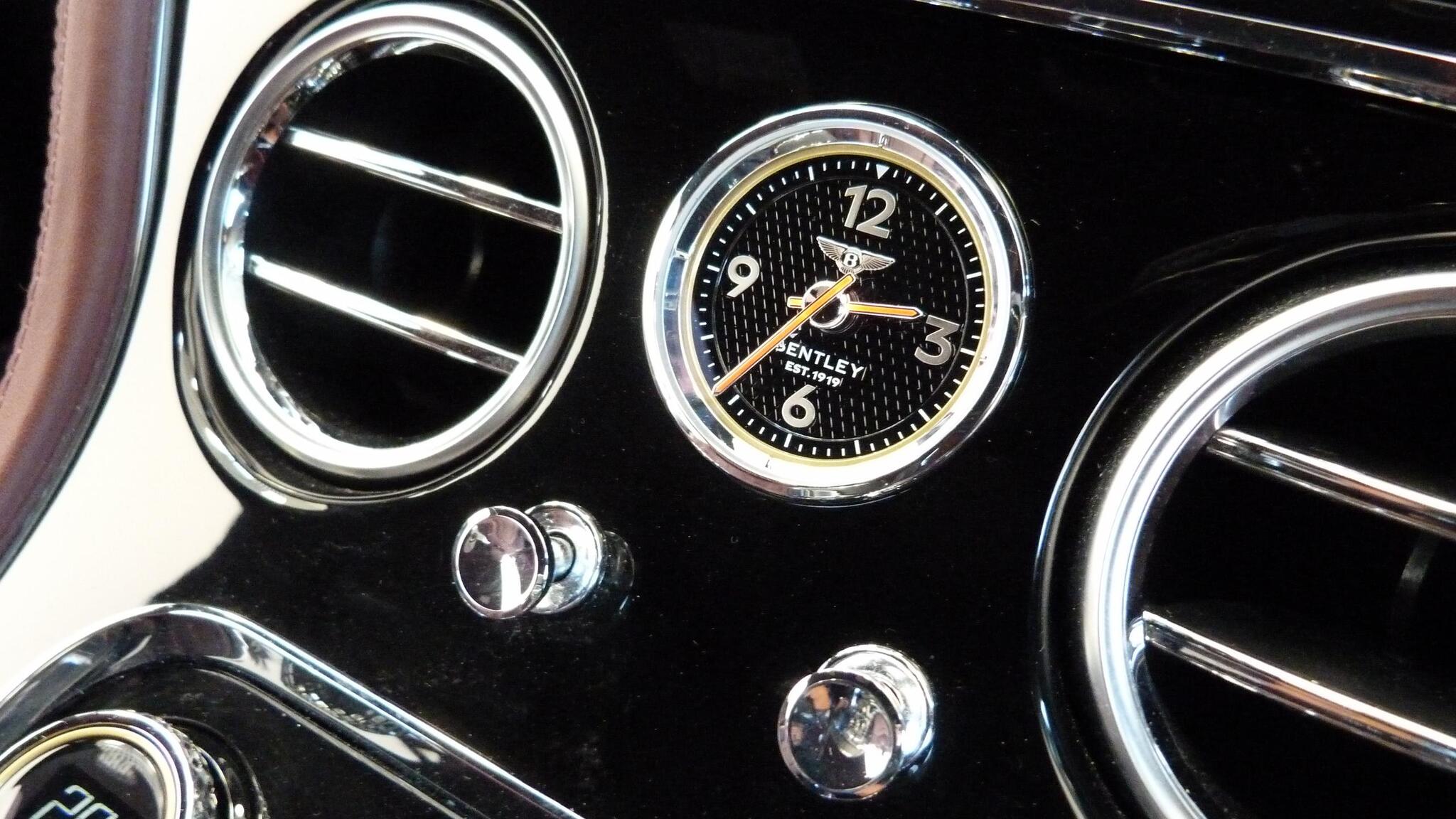 Bentley Continental view 33