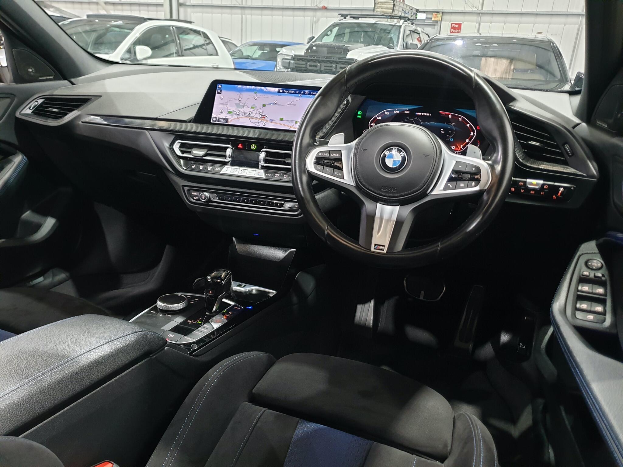 BMW 1 Series view 52