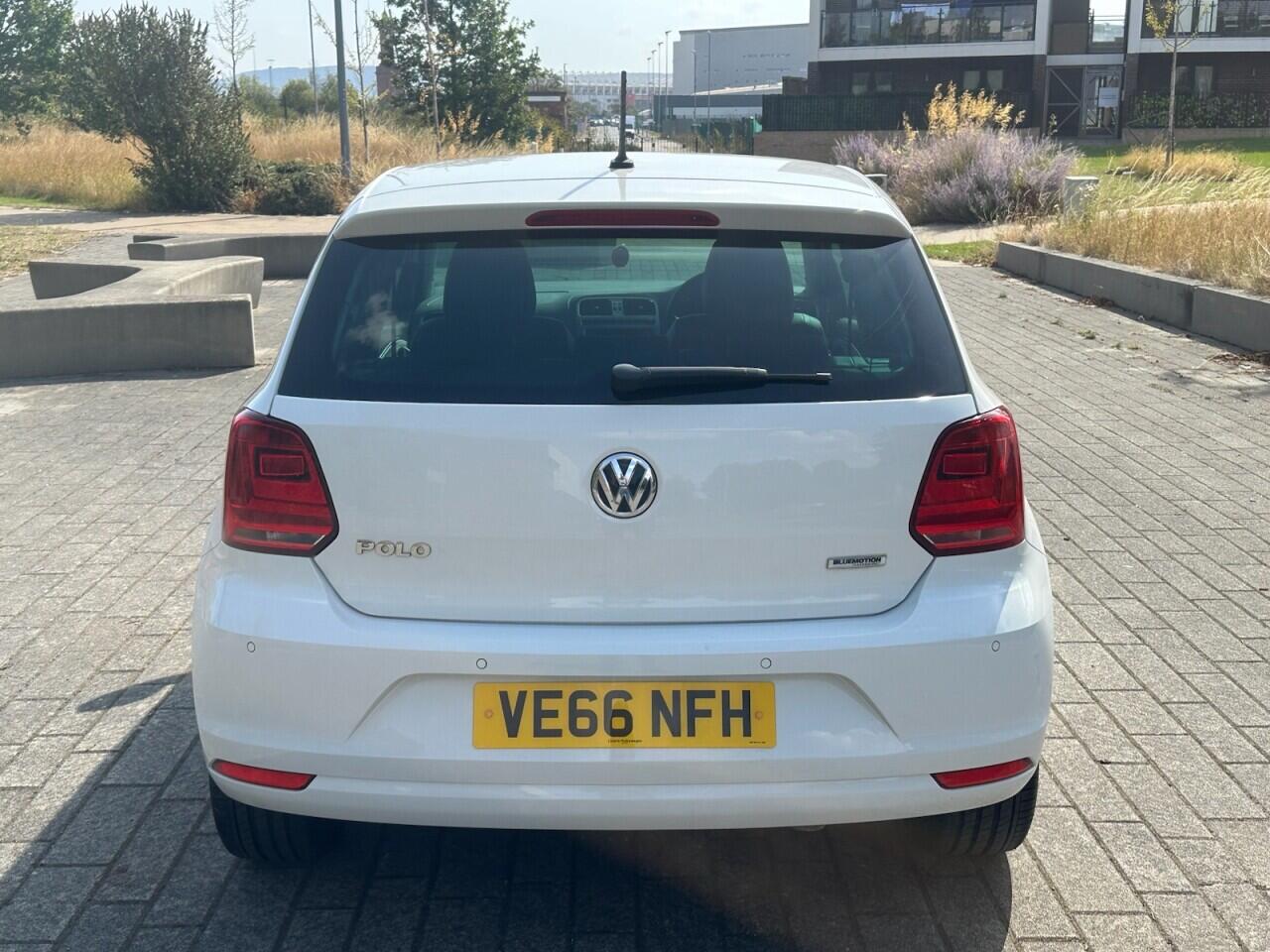 Volkswagen Polo view 11