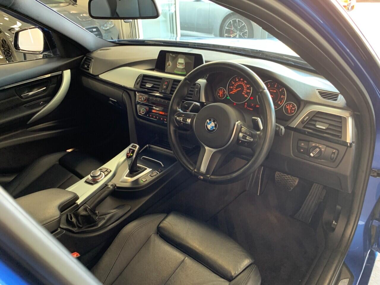BMW 3 Series view 21