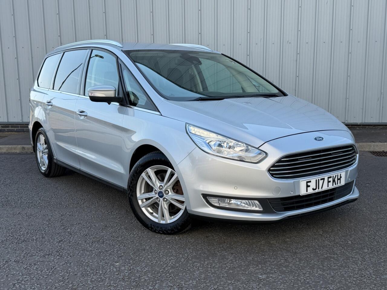 Ford Galaxy main image