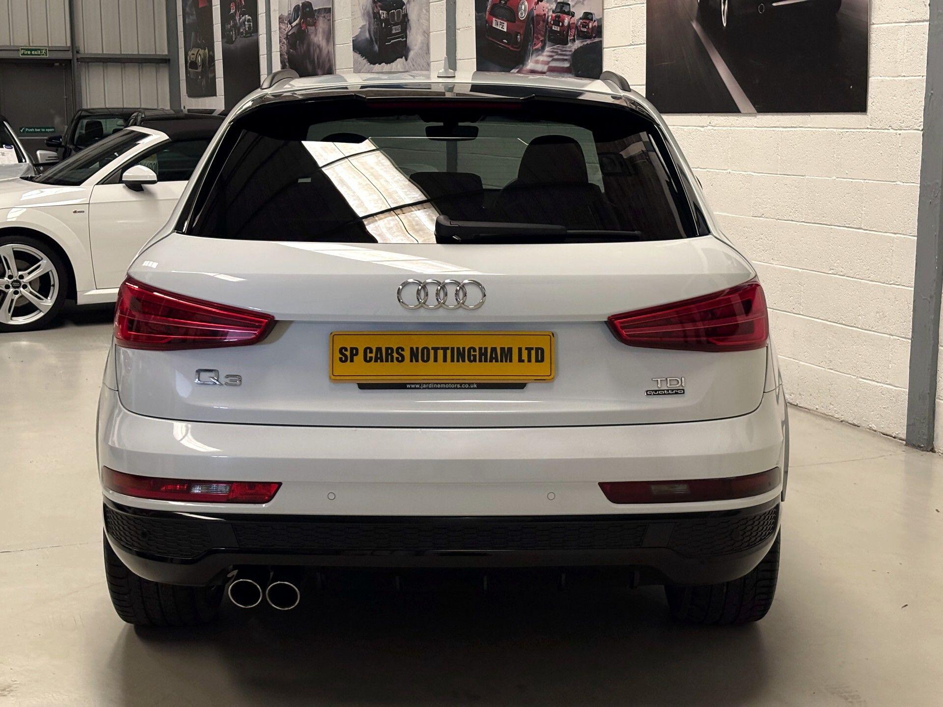 Audi Q3 view 34