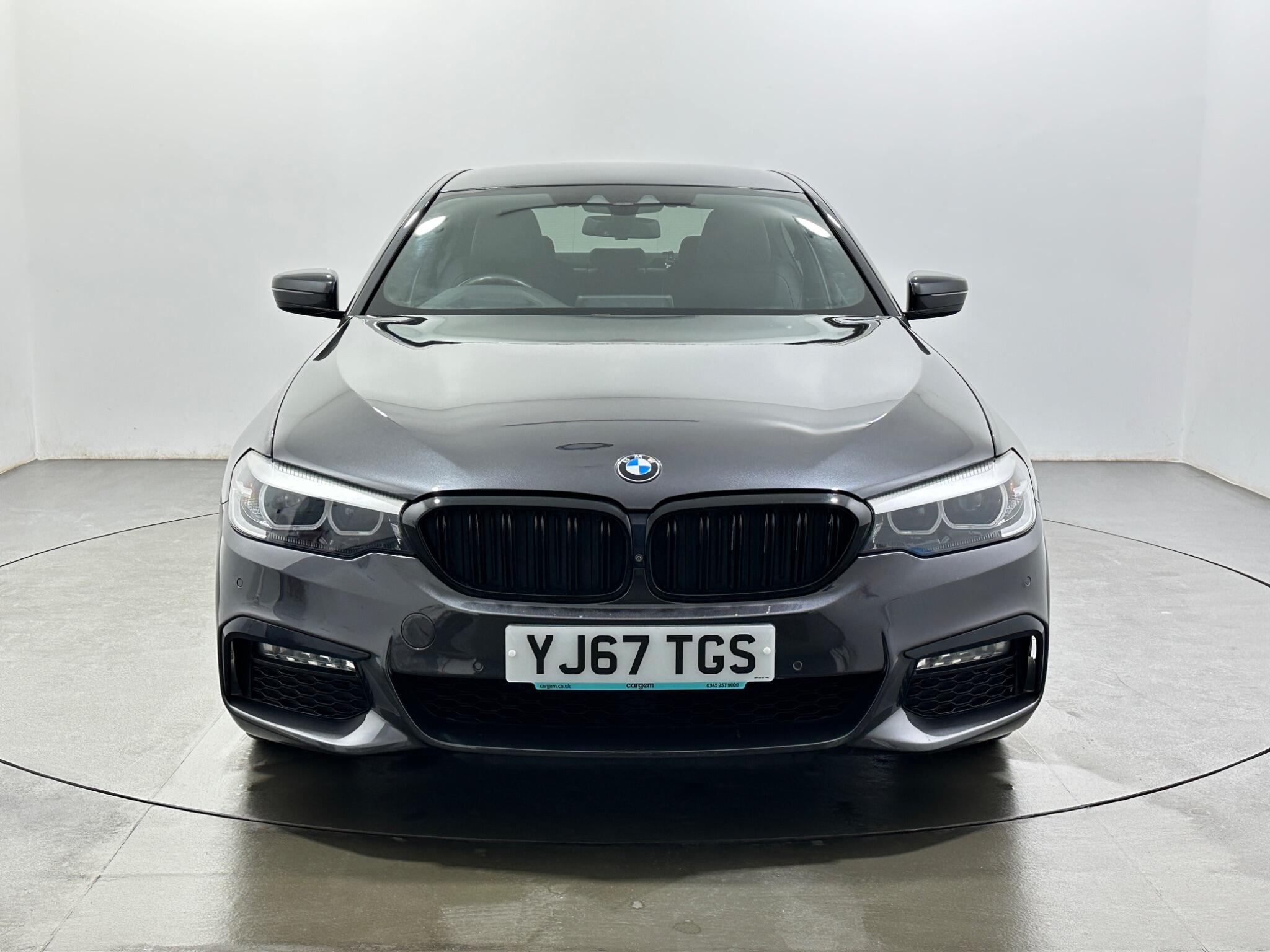 BMW 5 Series view 3