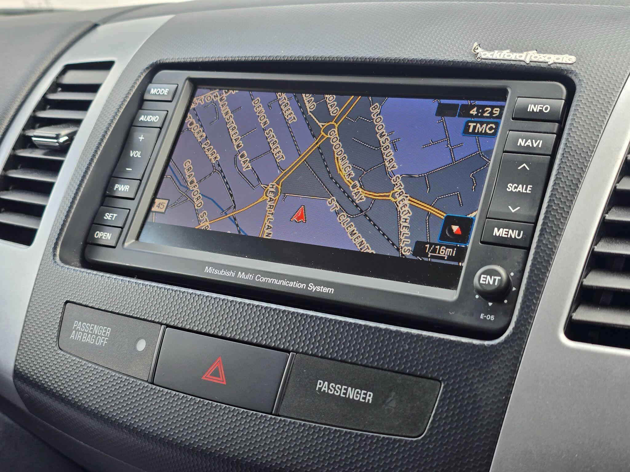 Mitsubishi Outlander view 25