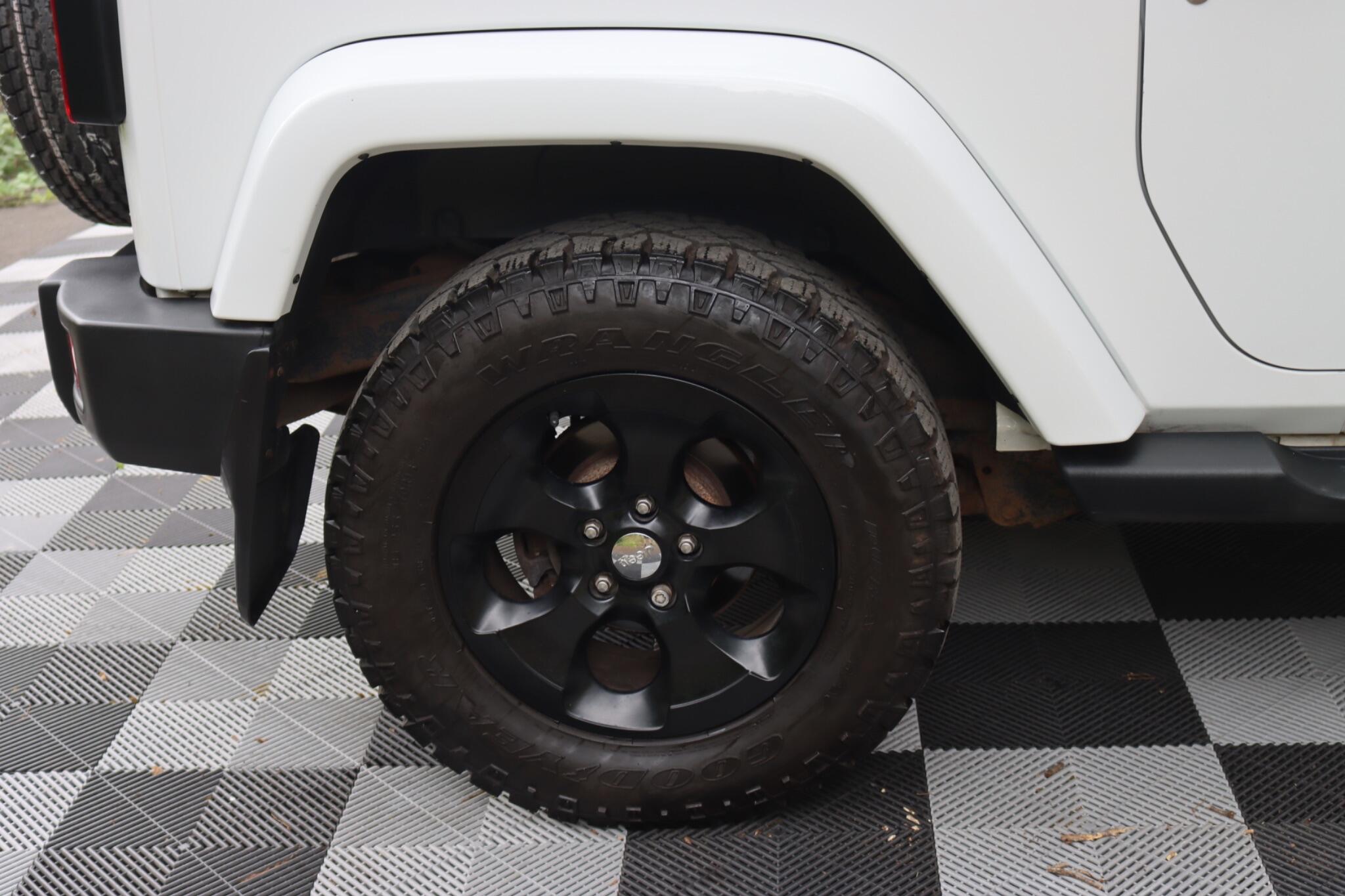 Jeep Wrangler view 24