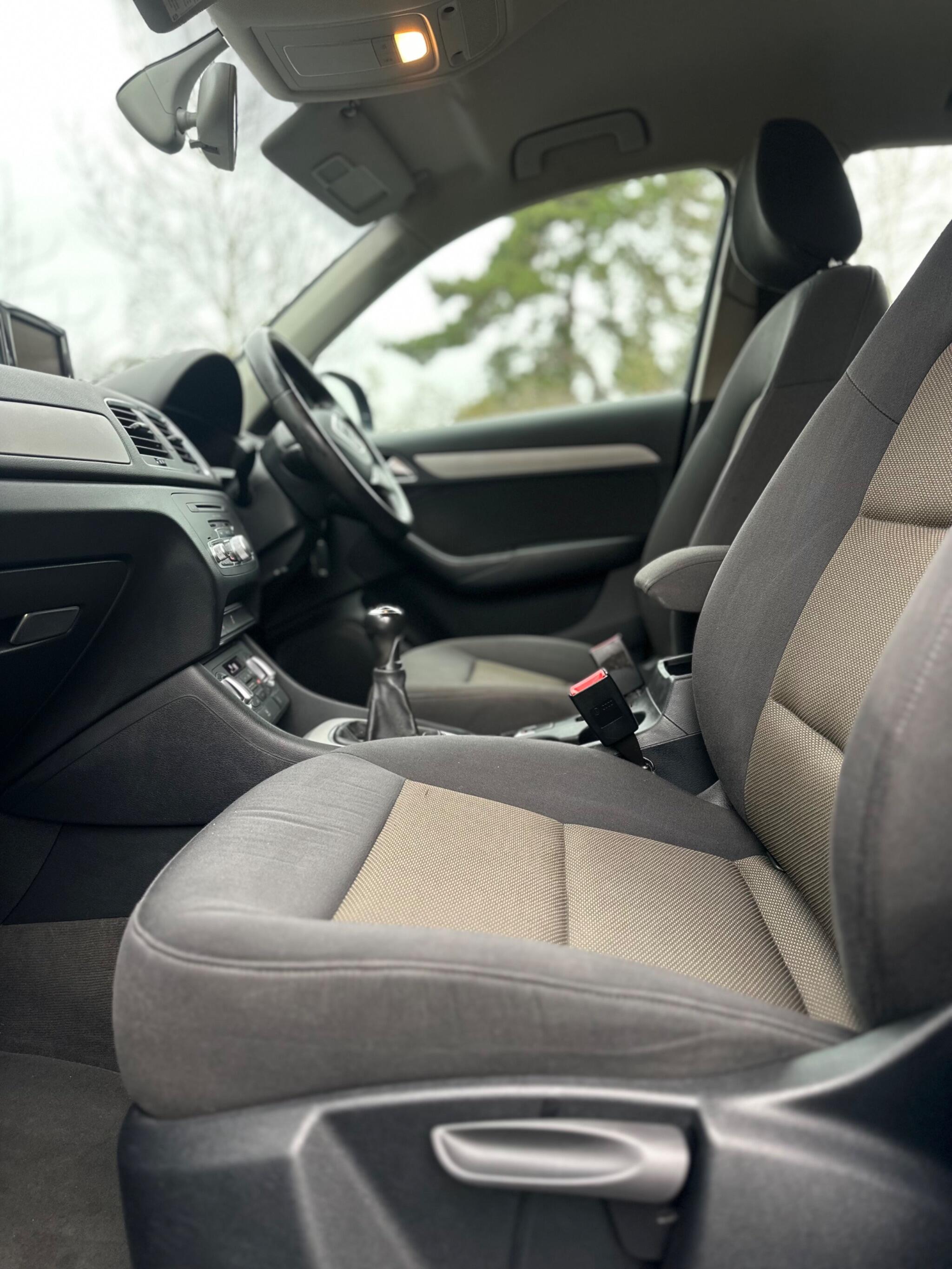 2013 Audi Q3 2.0 TDI SE Euro 5 (s/s) 5dr • 114,000 miles image 12