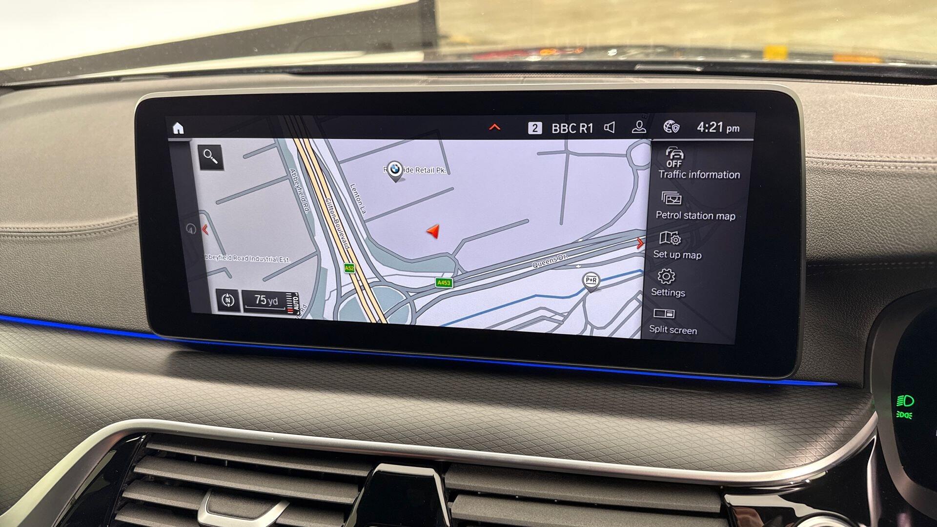 BMW 5 Series view 25