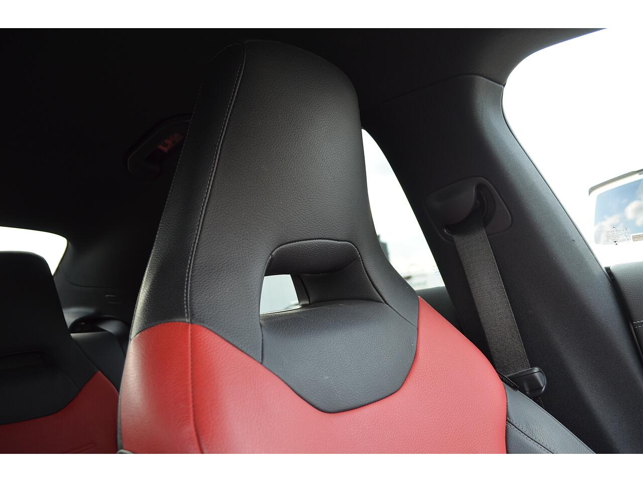 Mercedes-Benz Cla view 42