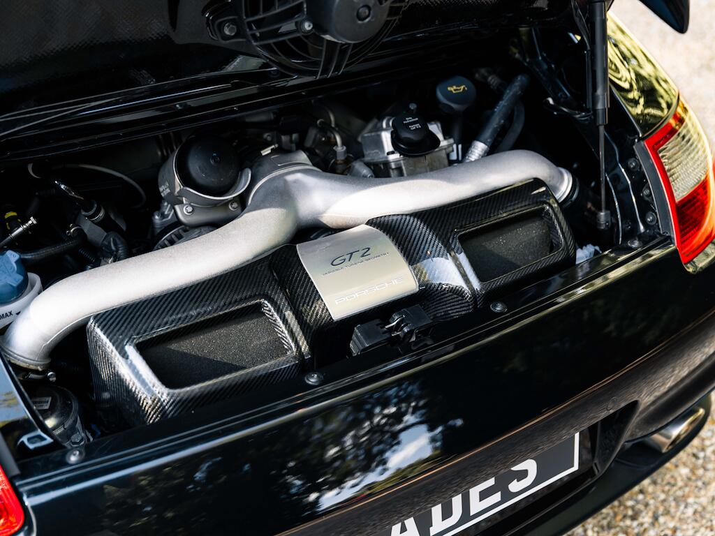 Porsche 911 view 21