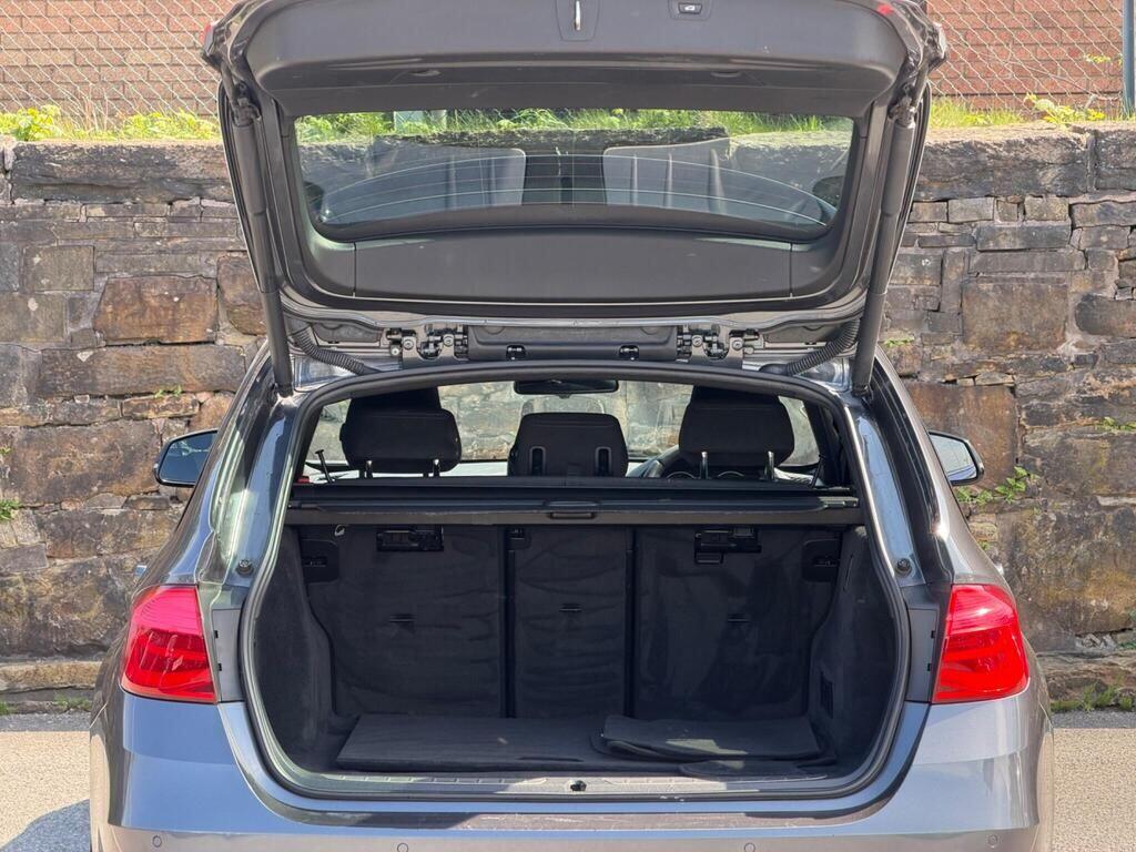 BMW 3 Series view 21