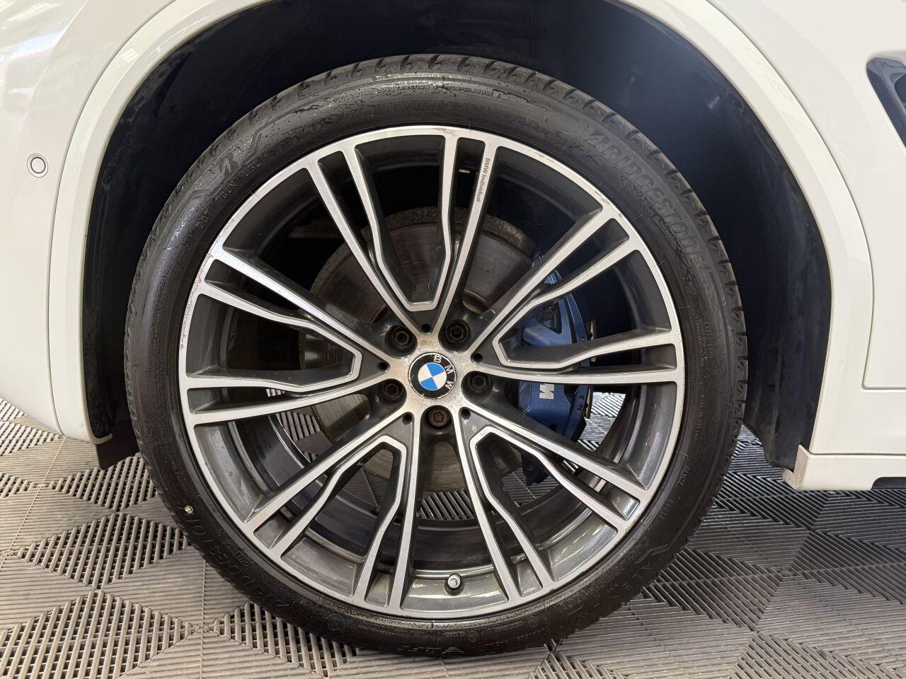 BMW X3 view 22