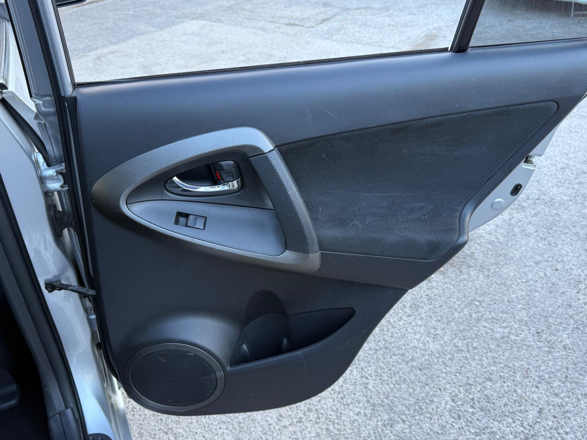 Toyota RAV4 - Image 45