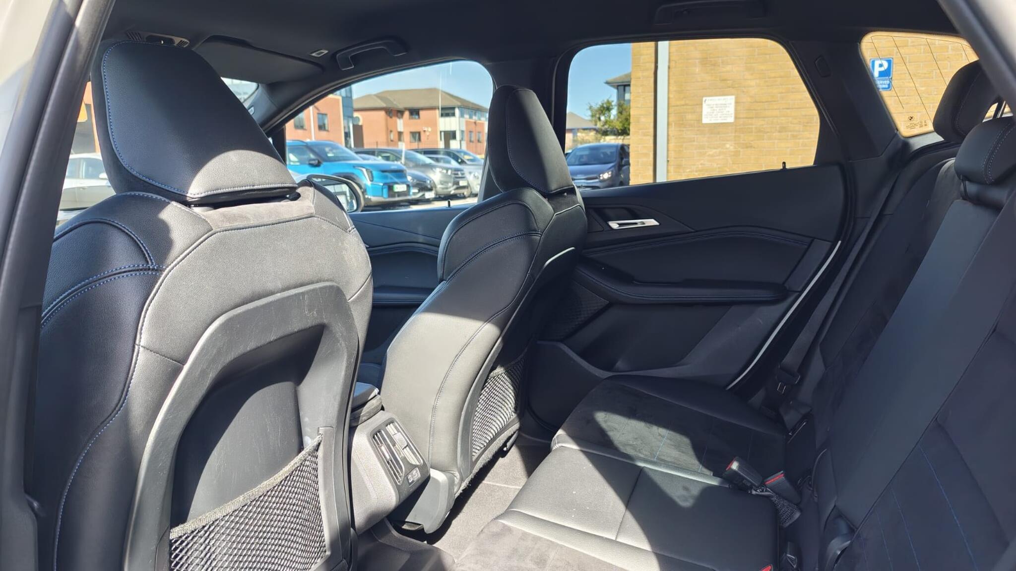 BMW 2 Series Active Tourer view 29