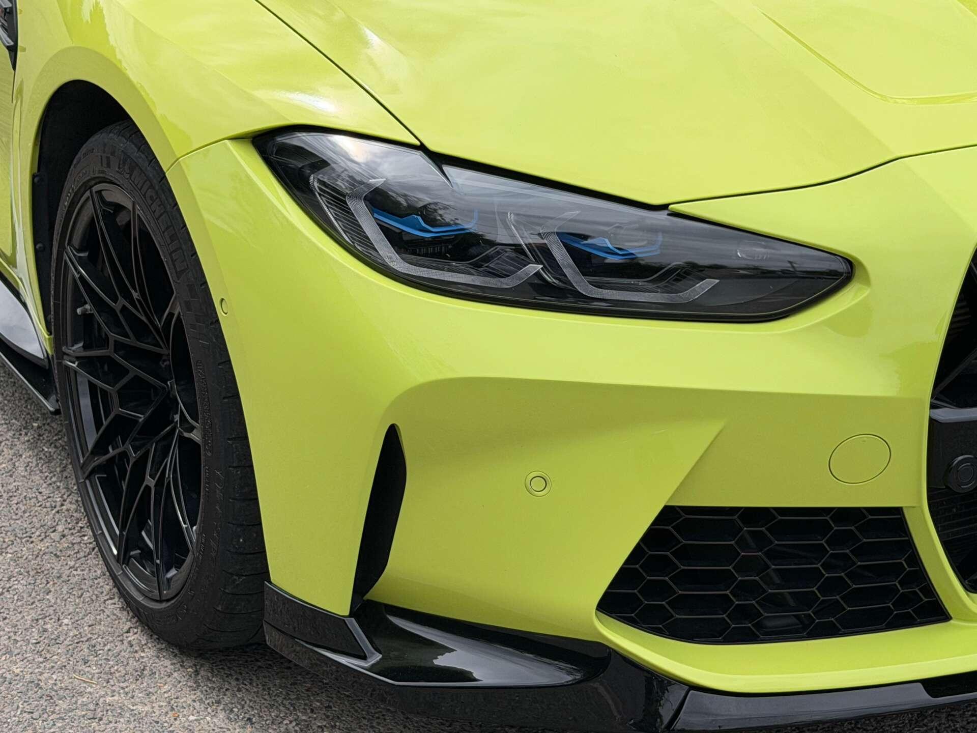 BMW M4 view 8