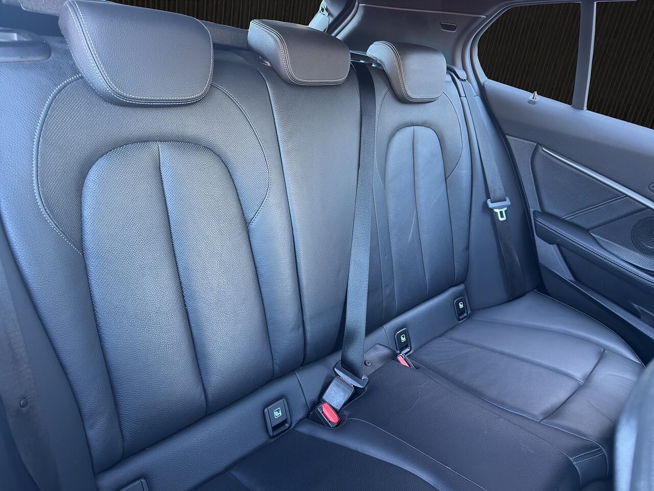 BMW 1 Series view 6