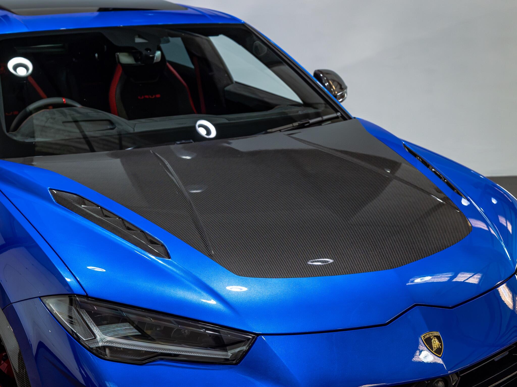 Lamborghini Urus view 13