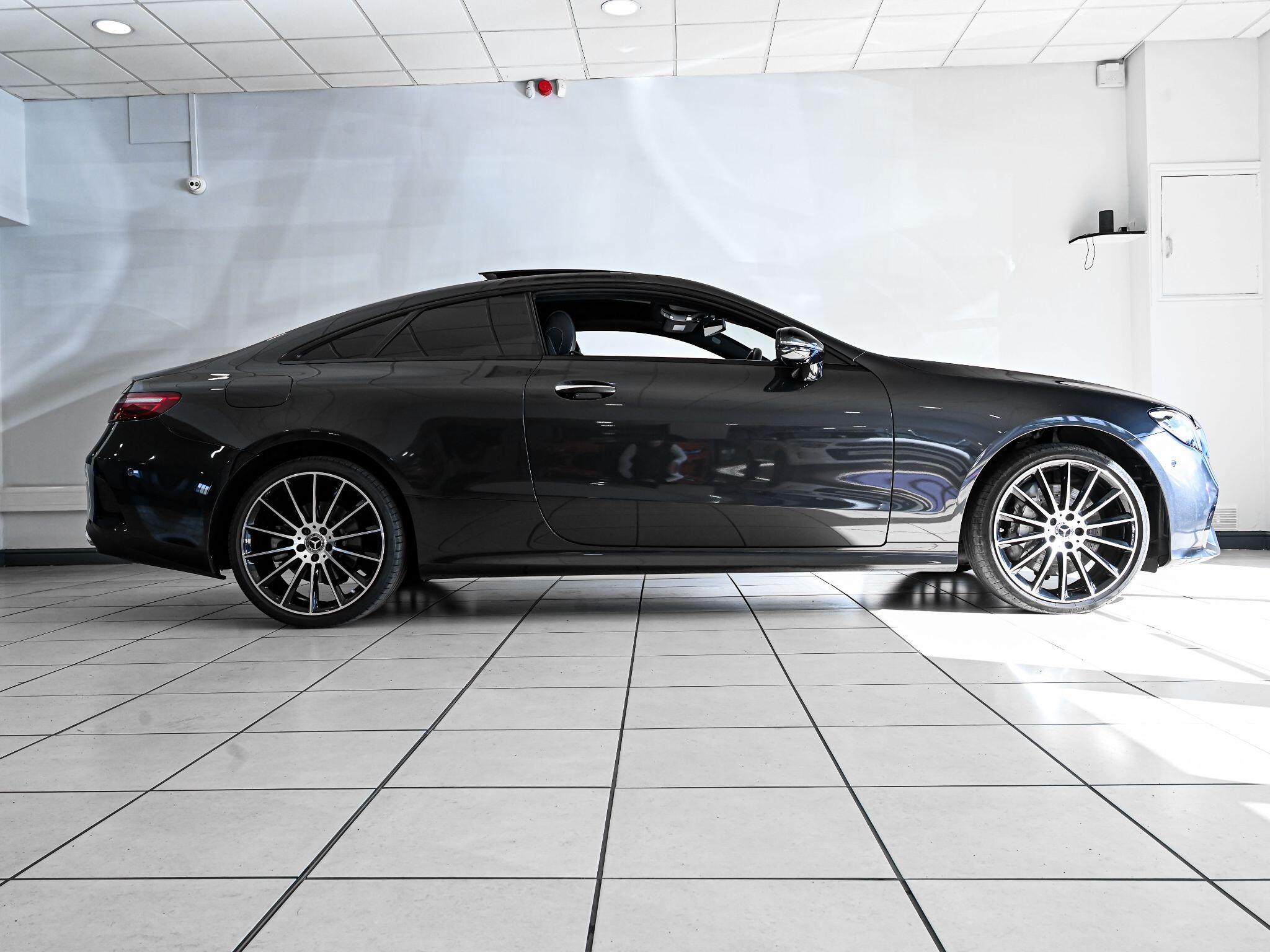 Mercedes-Benz E-Class view 6