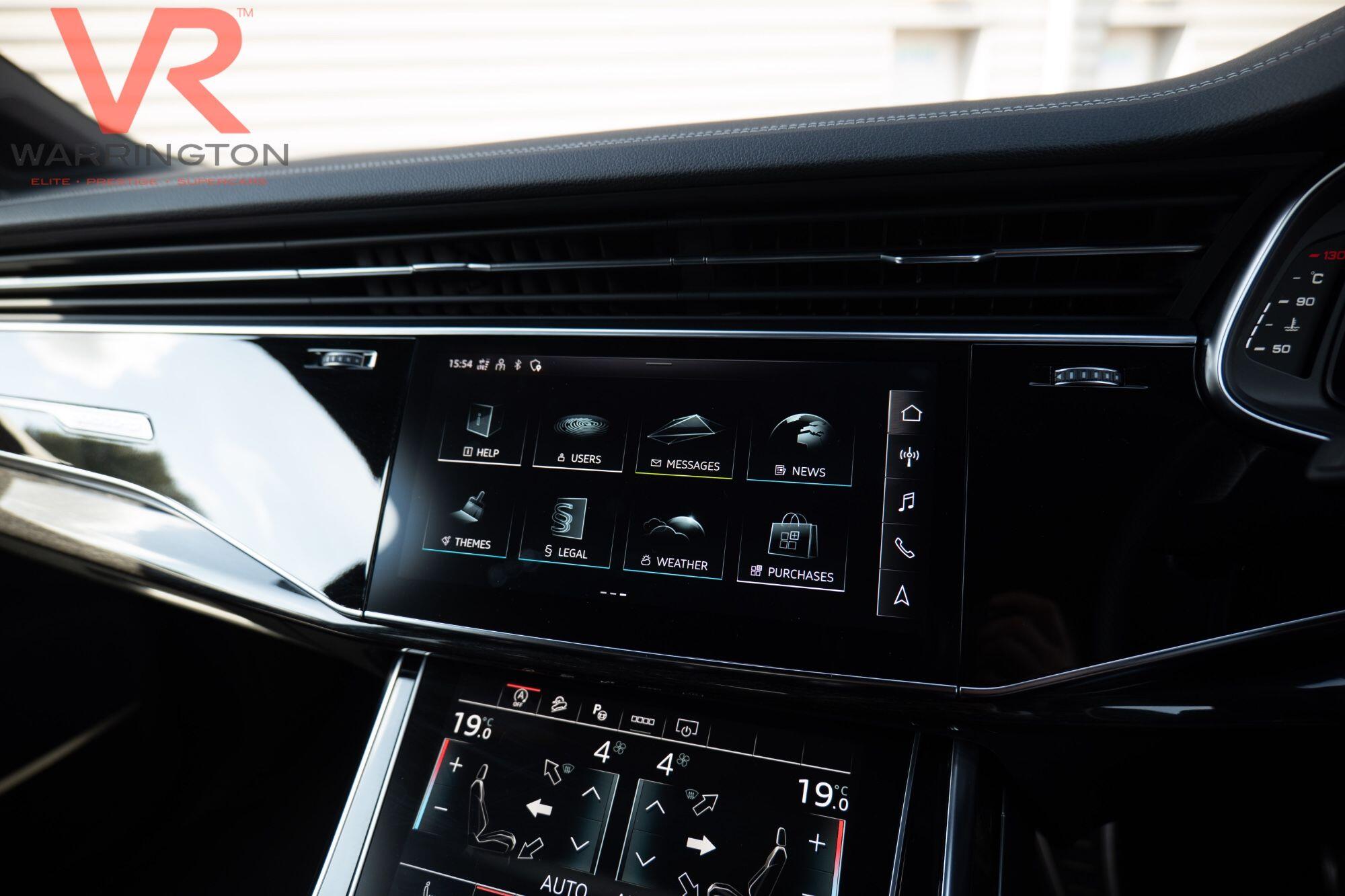 Audi Q7 view 34