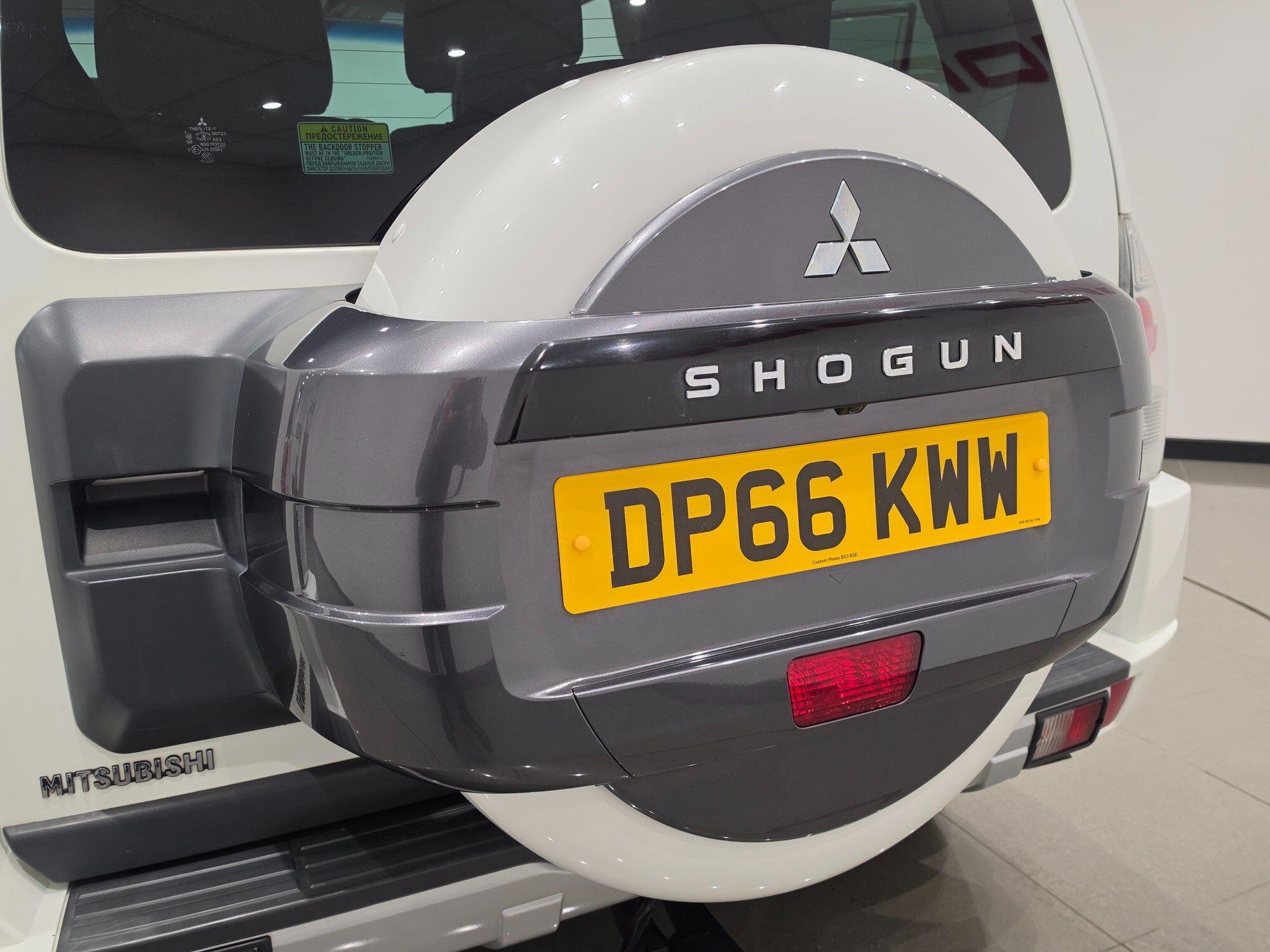 Mitsubishi Shogun view 52