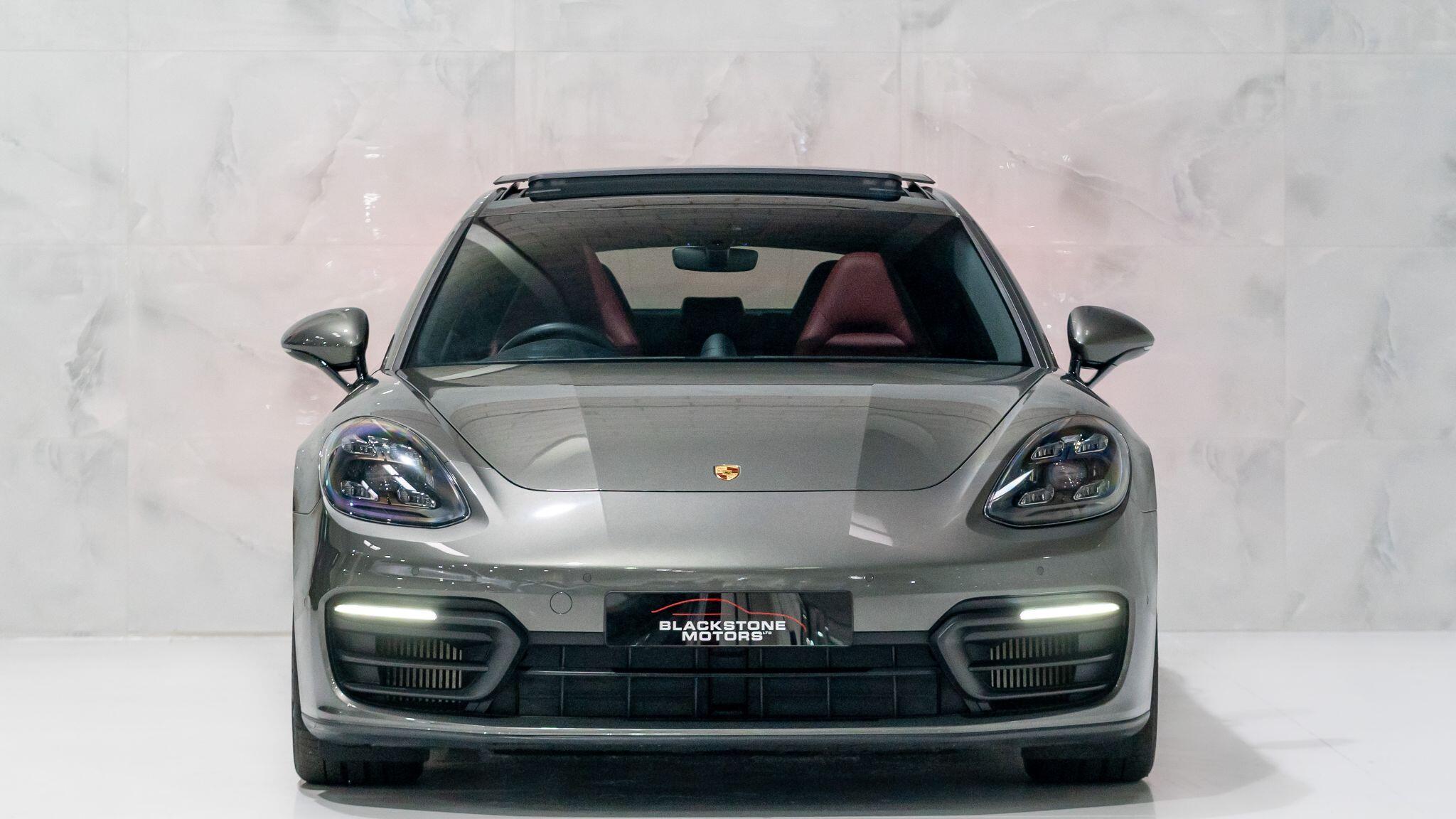 Porsche Panamera view 4