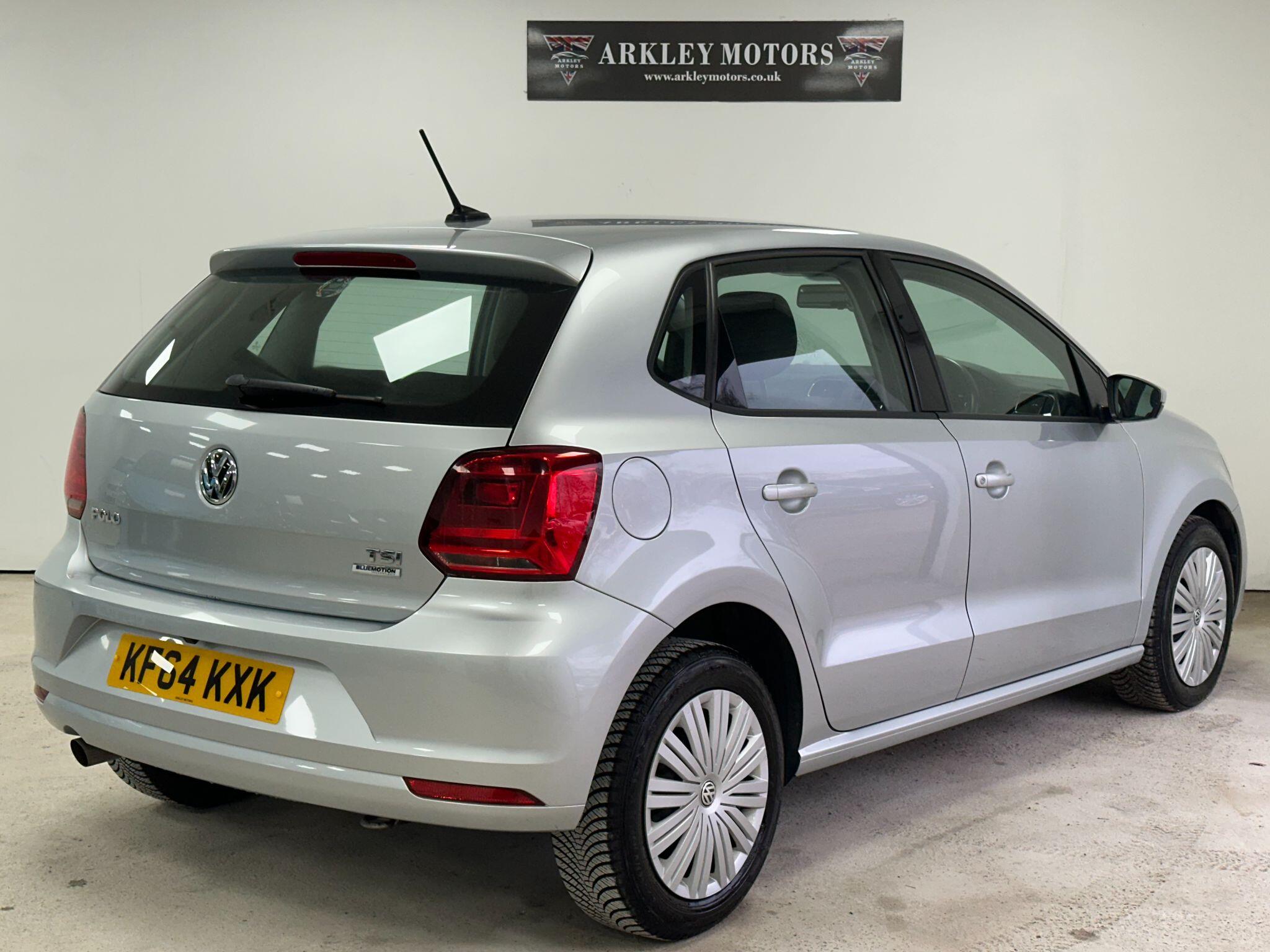 2015 Volkswagen Polo 1.2 TSI BlueMotion Tech SE DSG Euro 6 (s/s) 5dr • 28,375 miles image 10