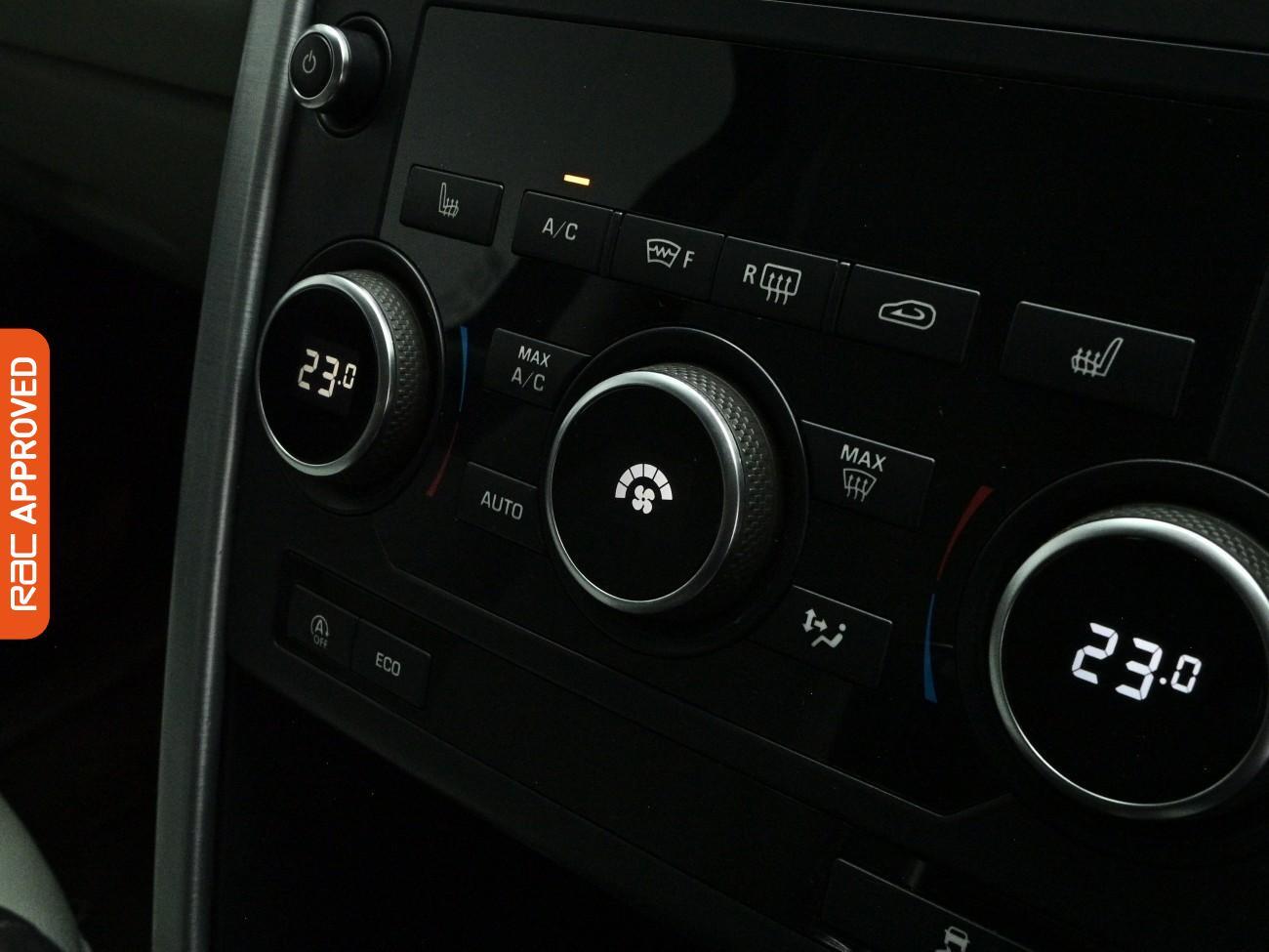Land Rover Discovery Sport view 19