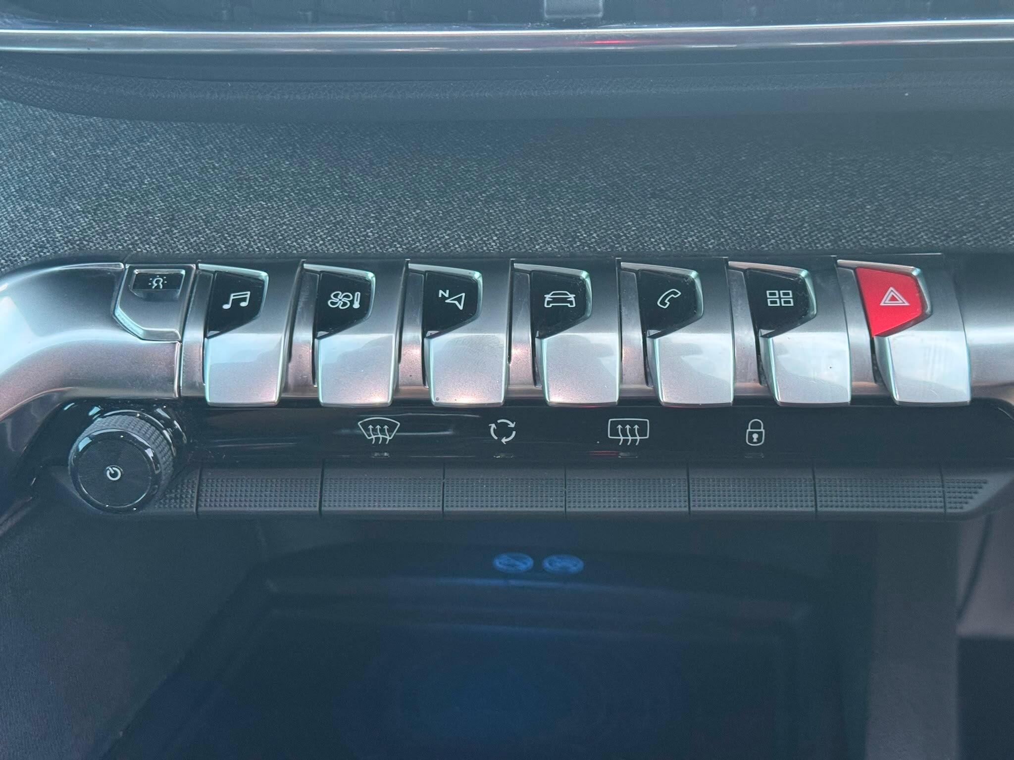 Peugeot 3008 view 24