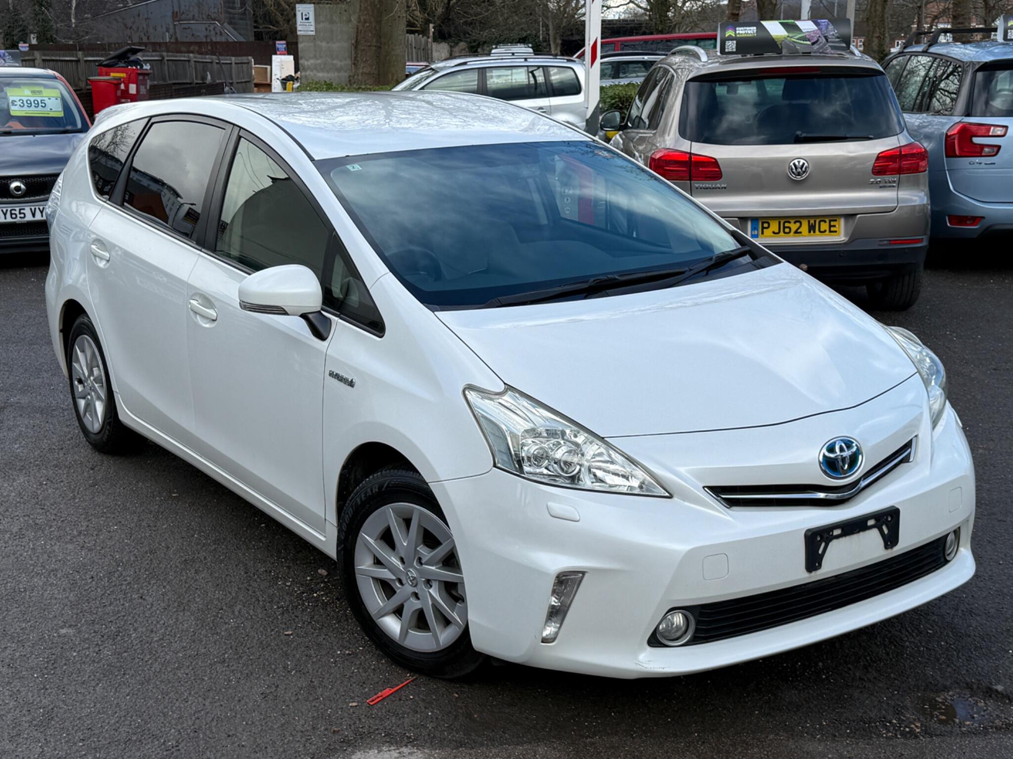 Toyota Prius+ - Image 6