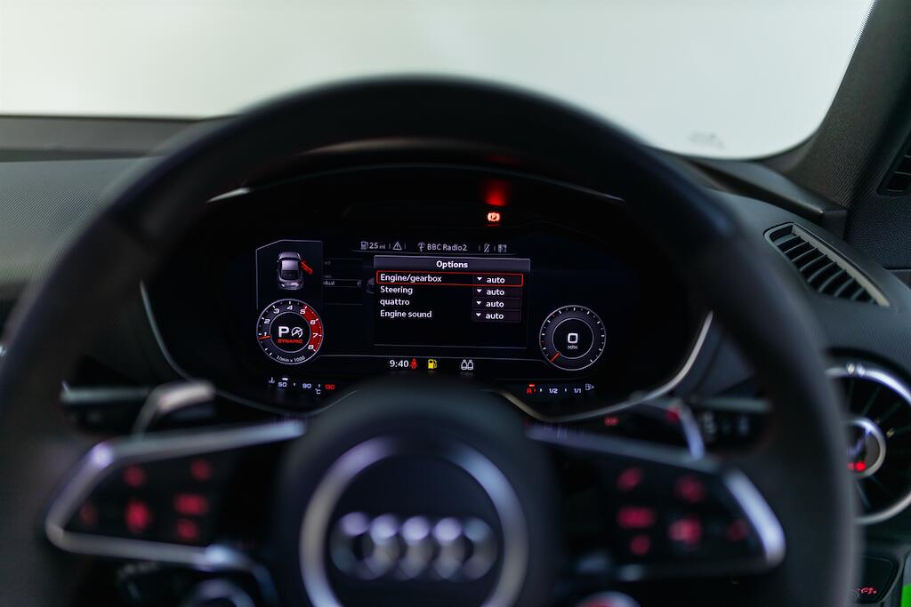 Audi TT RS view 26