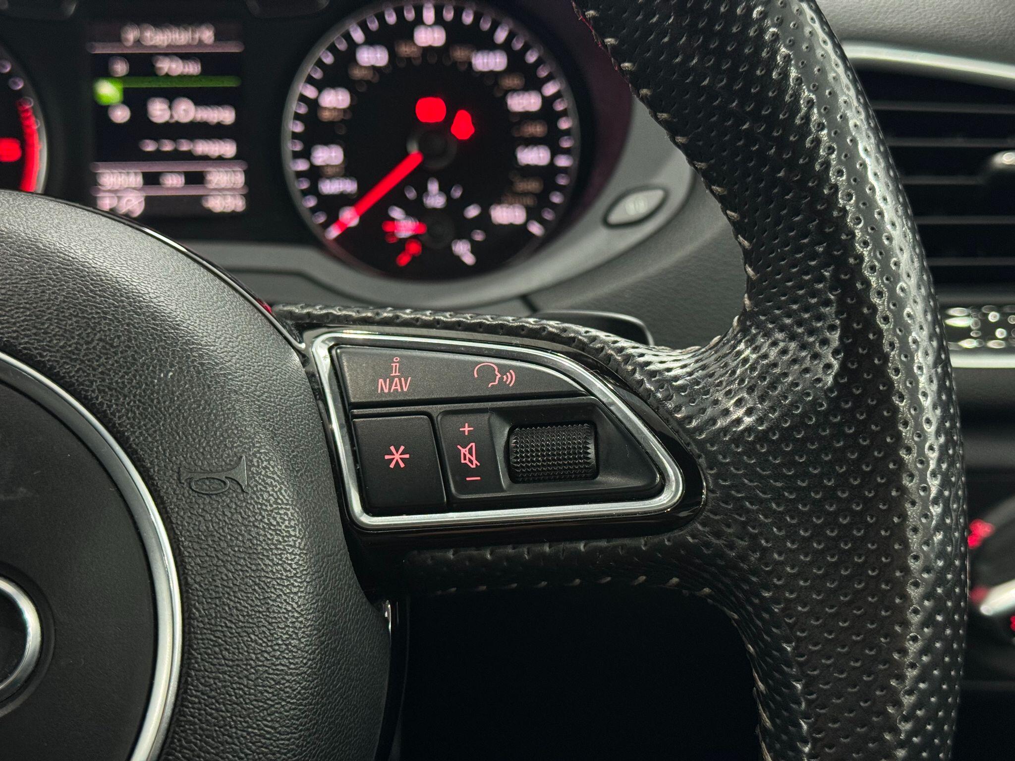 Audi Q3 view 46