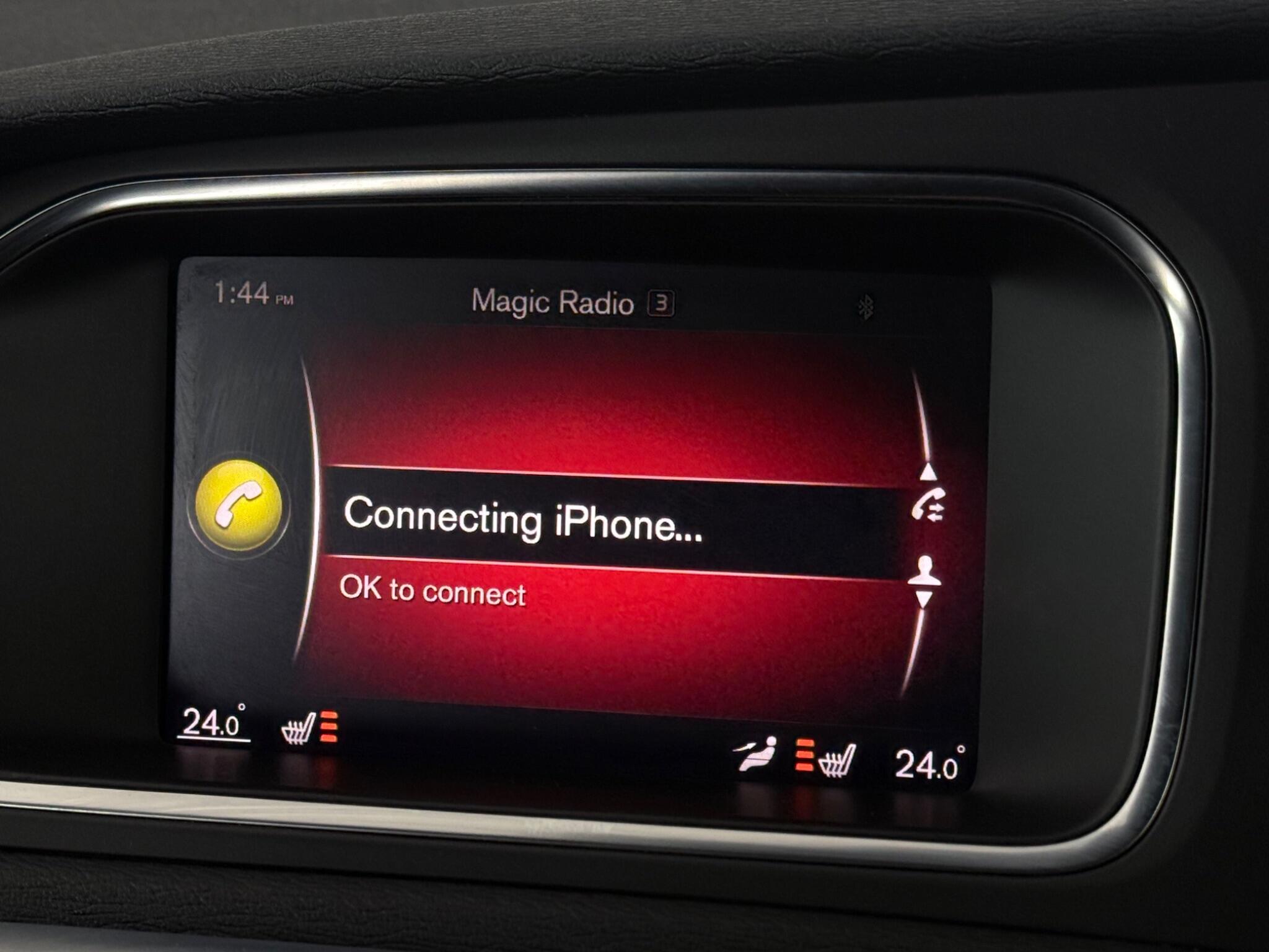 Volvo V40 view 23
