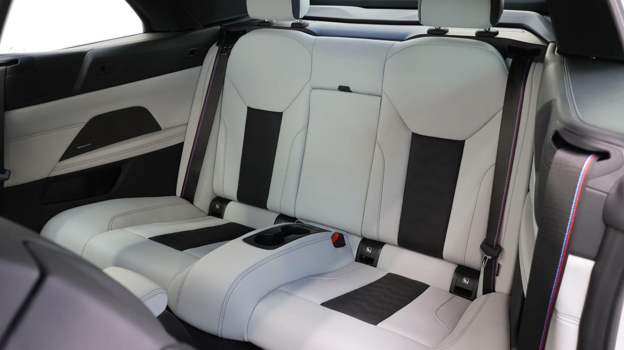 BMW M4 view 11