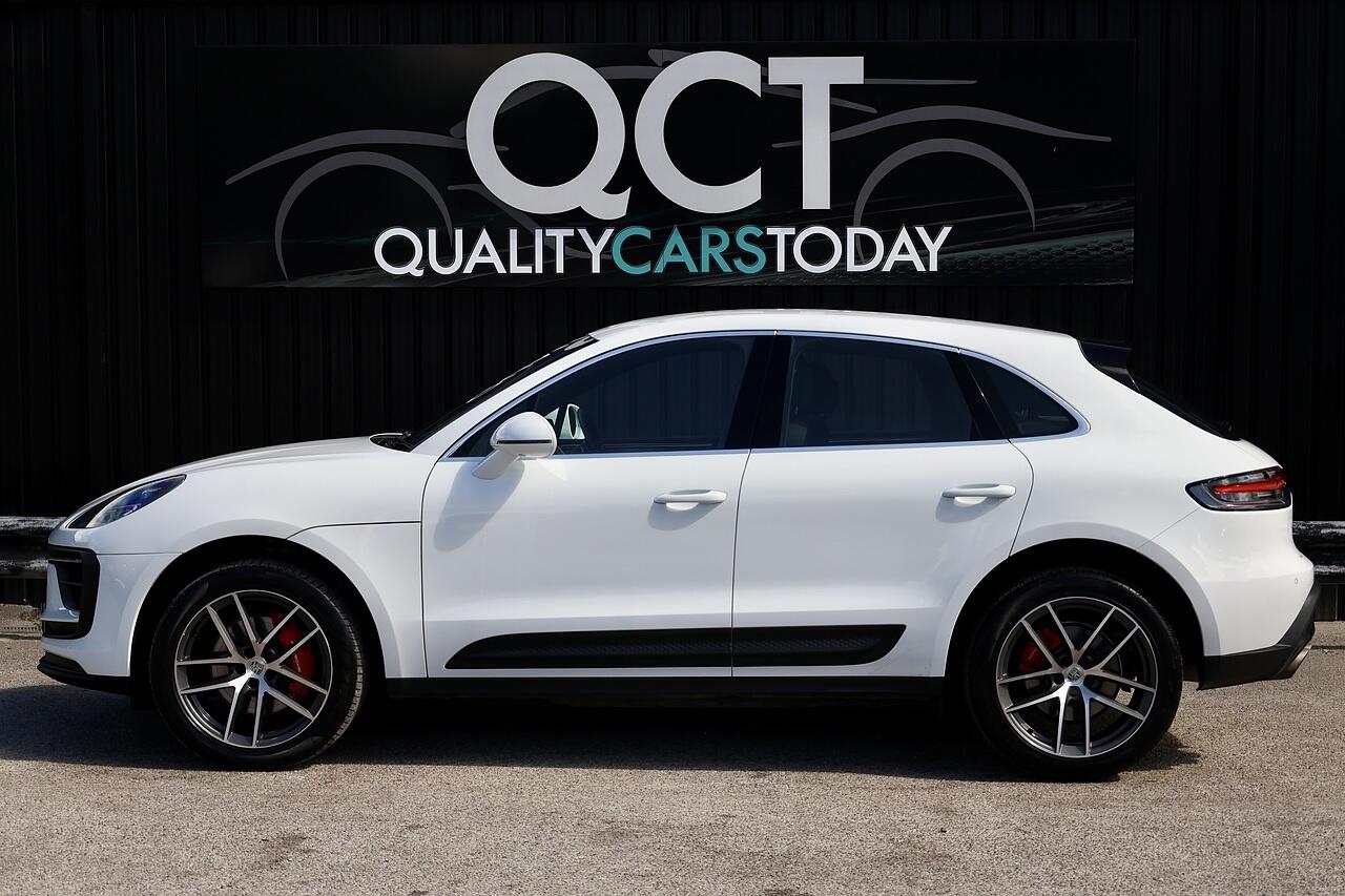 Porsche Macan view 2