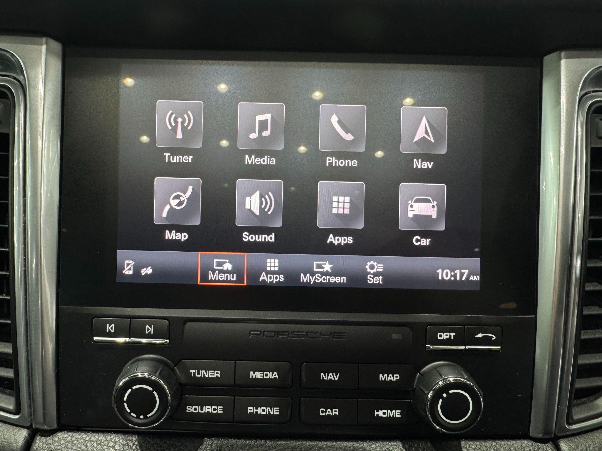 Porsche Macan view 35