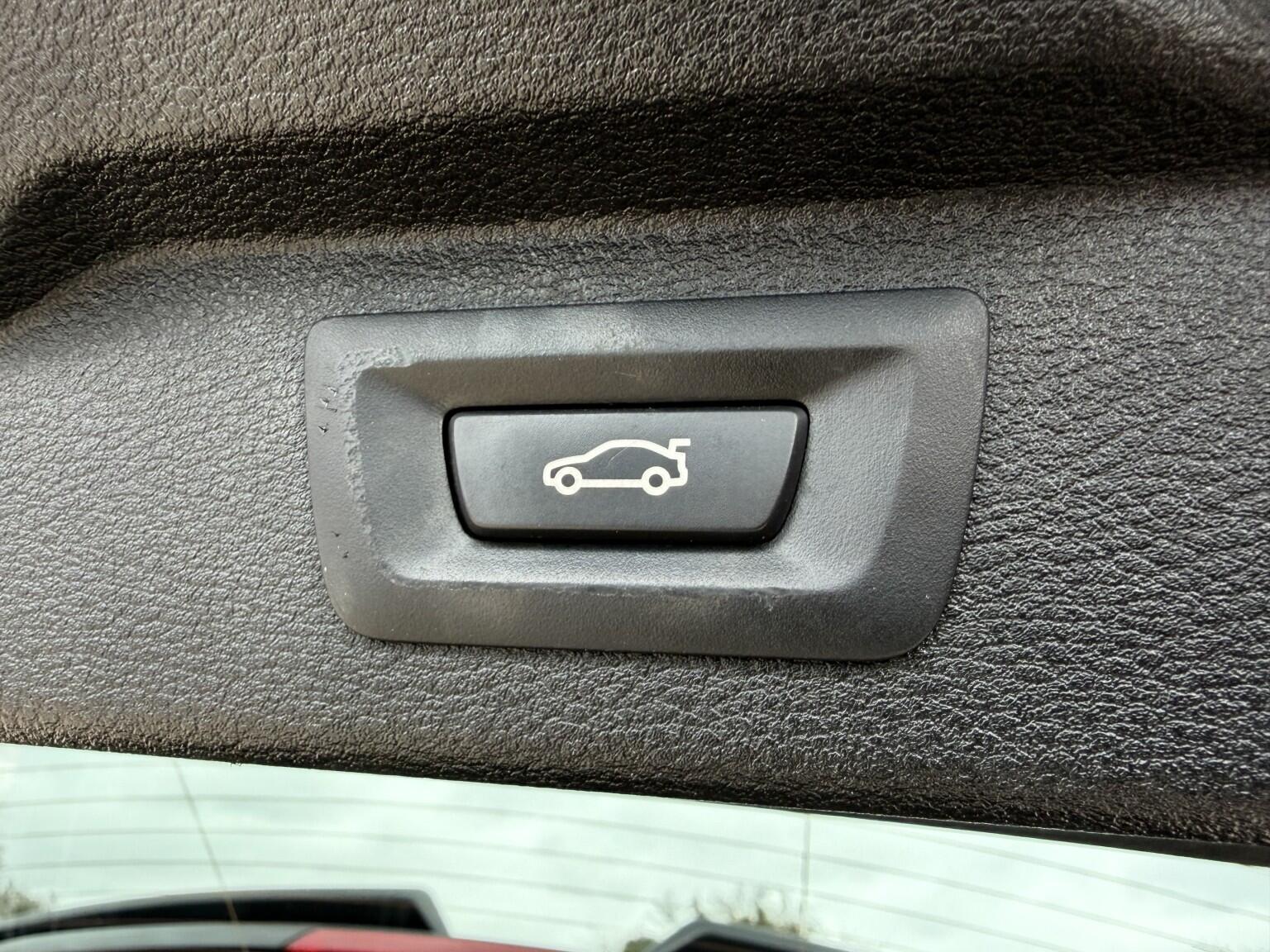BMW X5 view 34