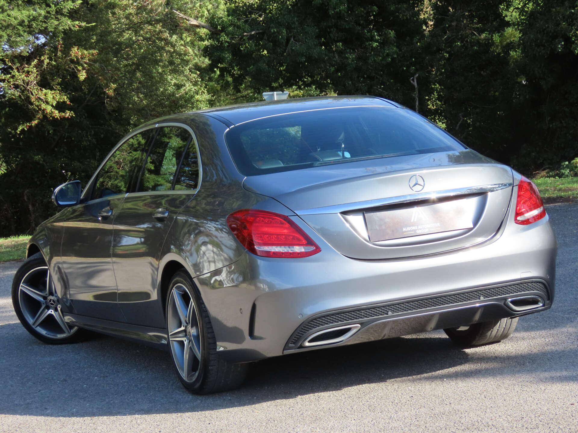 Mercedes-Benz C-Class view 6