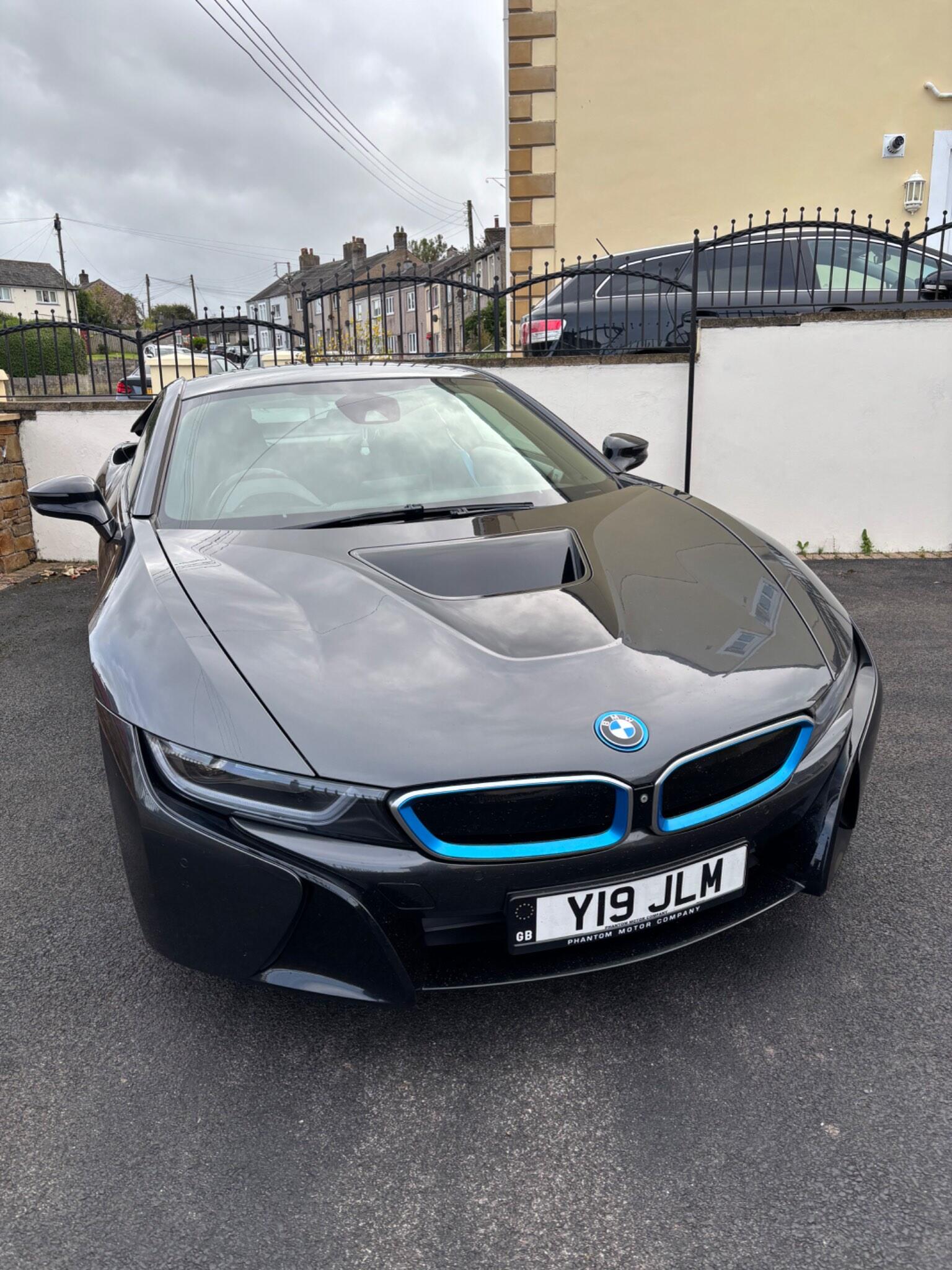 BMW i8