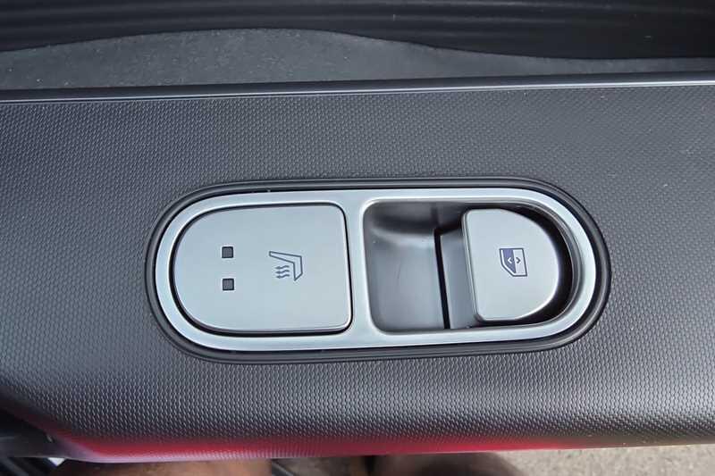 Hyundai Ioniq 6 view 30