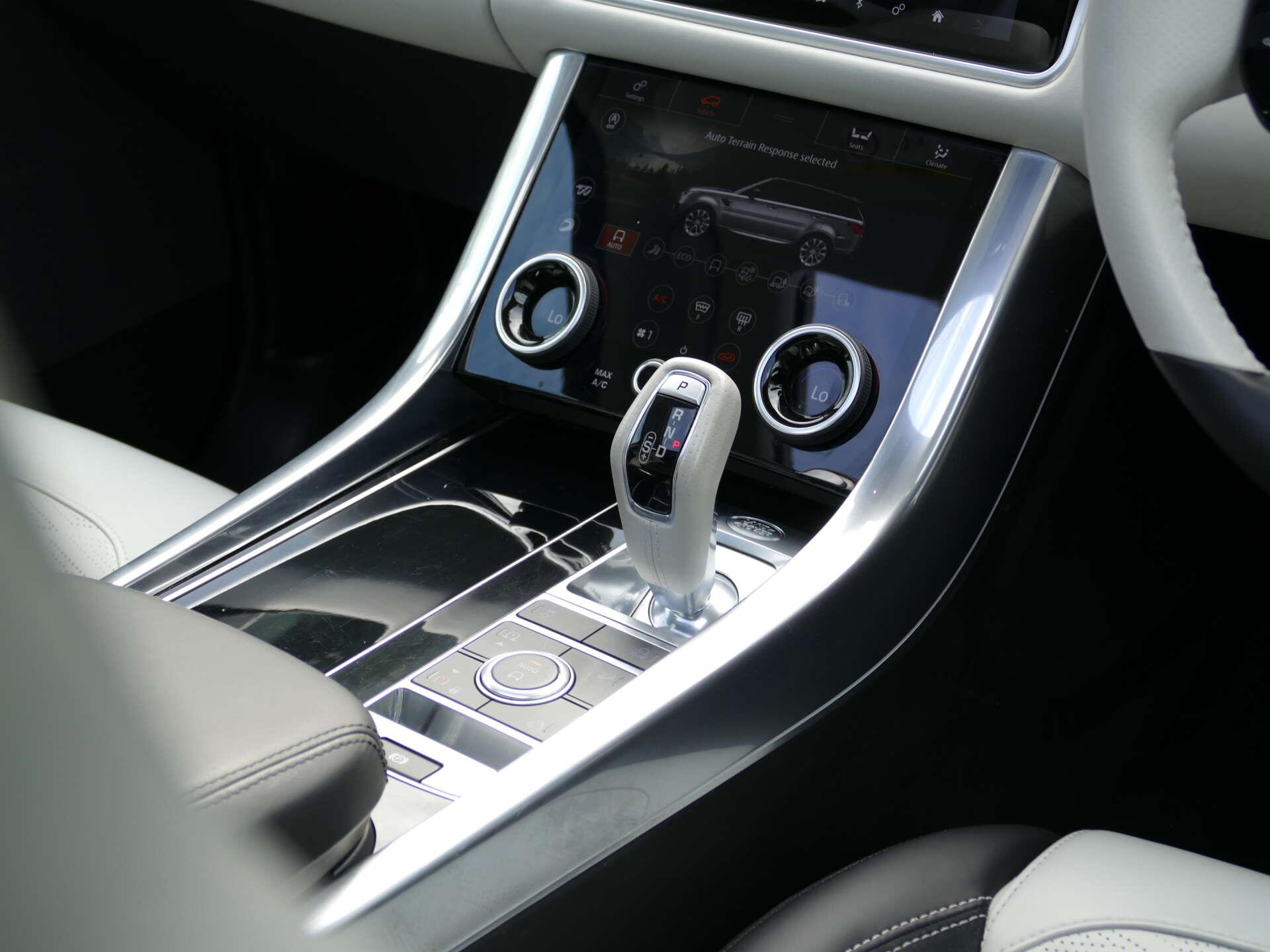 Land Rover Range Rover Sport view 24
